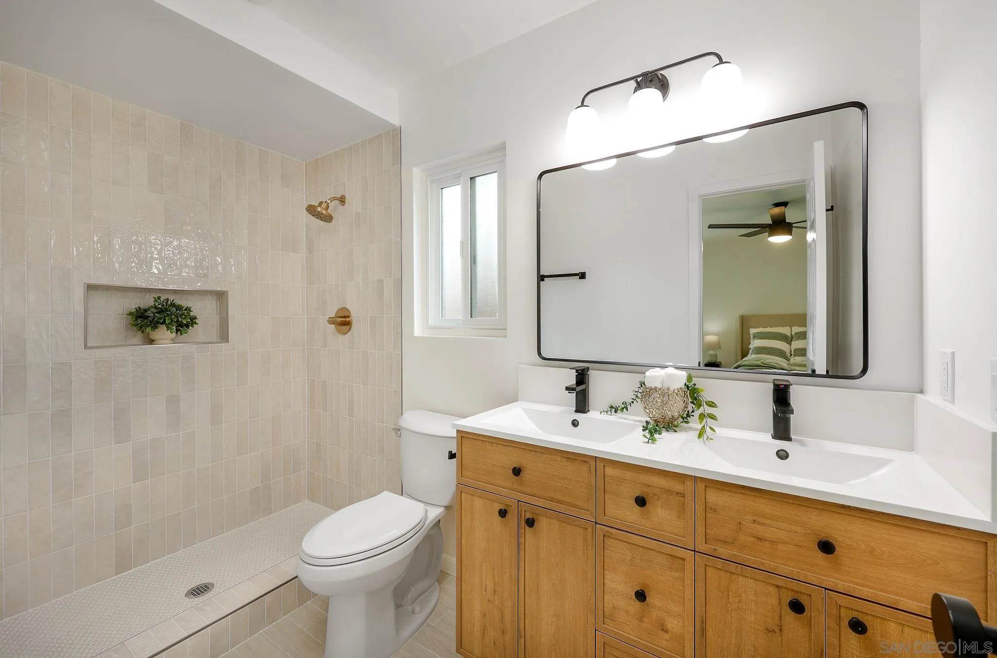 https://cdn.realtyfeed.com/cdn/127/260003362/7be5b51b32e1bd5c4a81b72b2fdd7218.webp