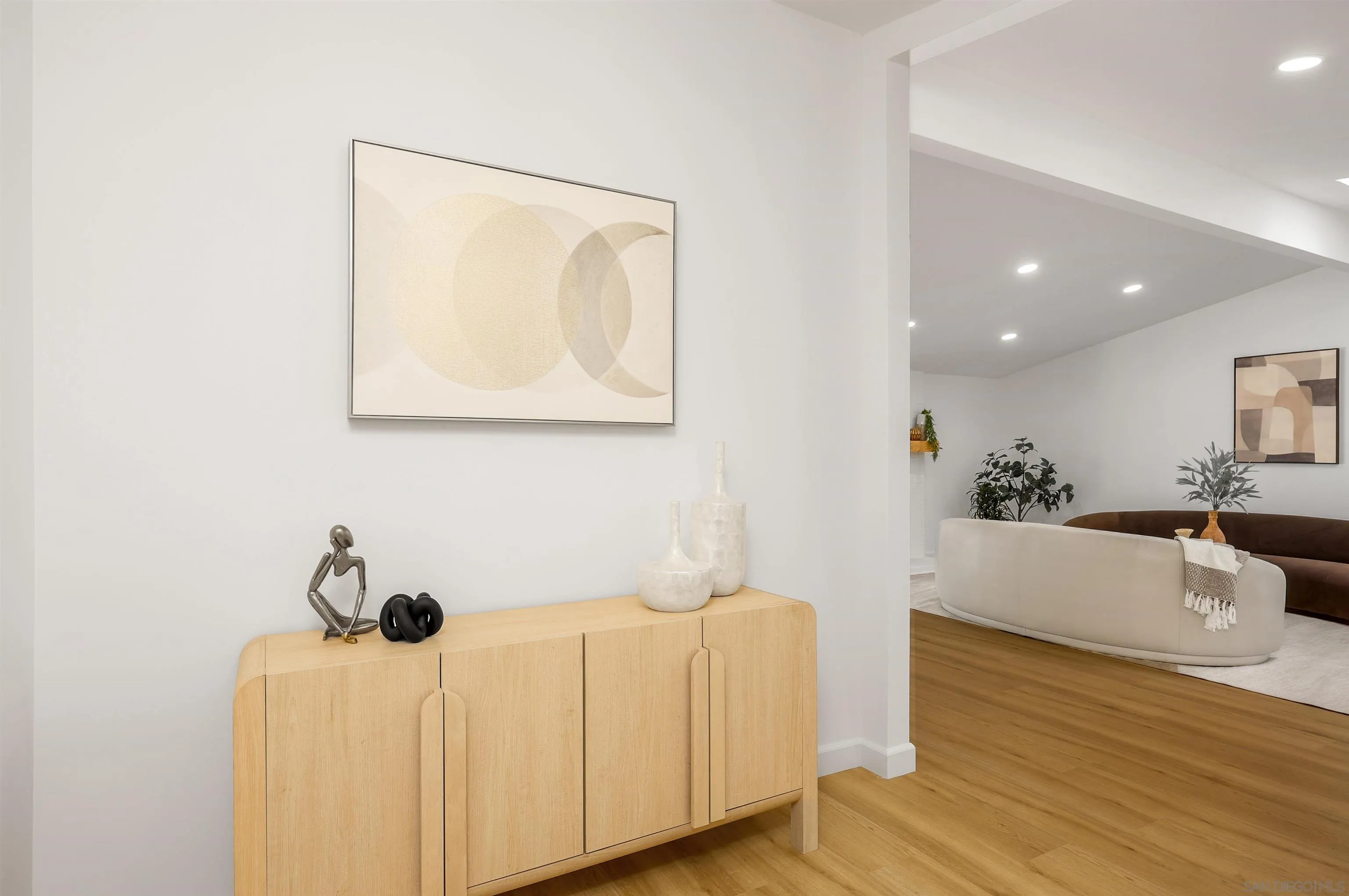 https://cdn.realtyfeed.com/cdn/127/260003362/9db42cb4baf4acbb5af83a742fd707ed.webp