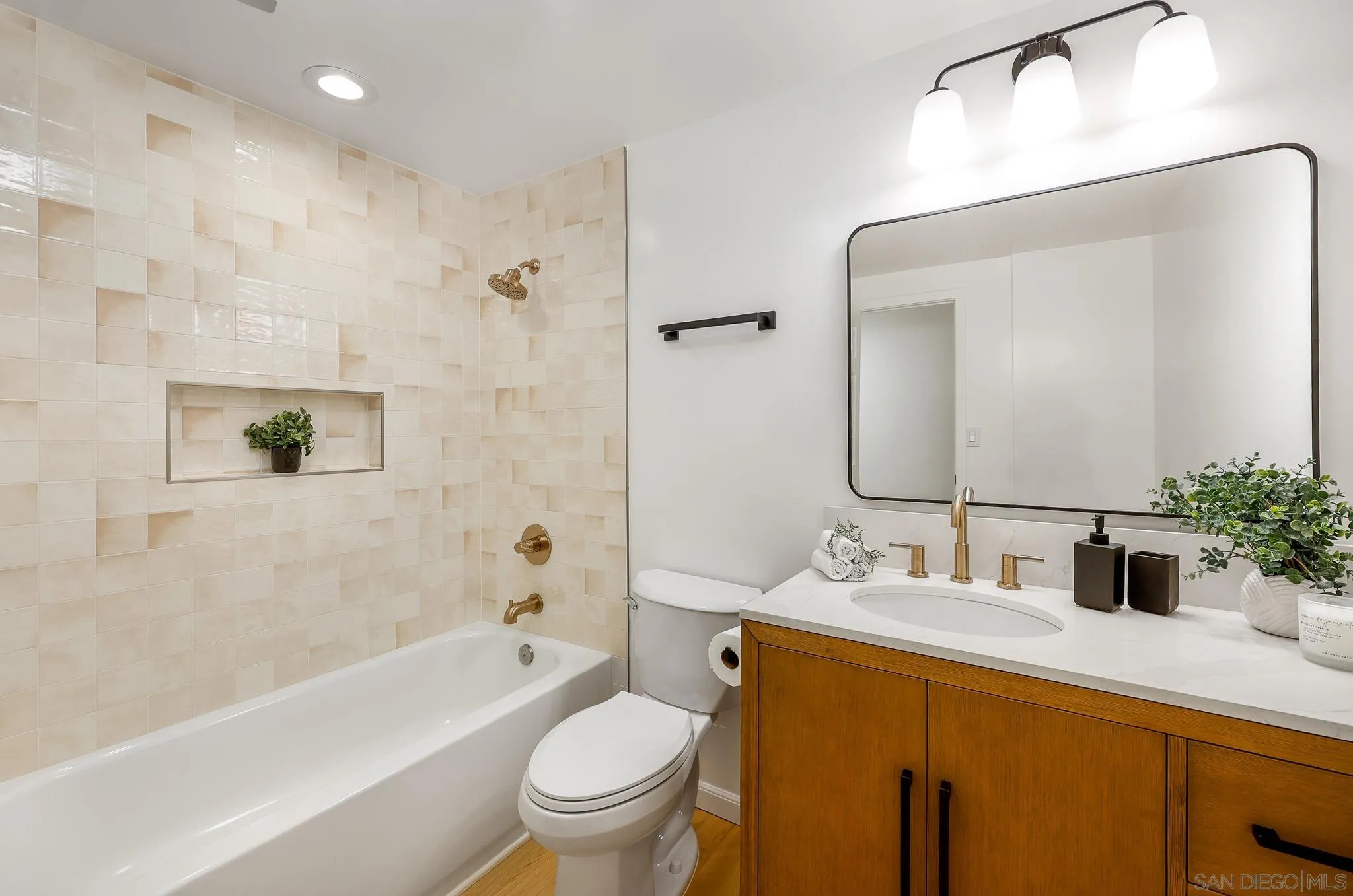 https://cdn.realtyfeed.com/cdn/127/260003362/a961a7e2b3c9bac17cf0a32f9a645041.webp