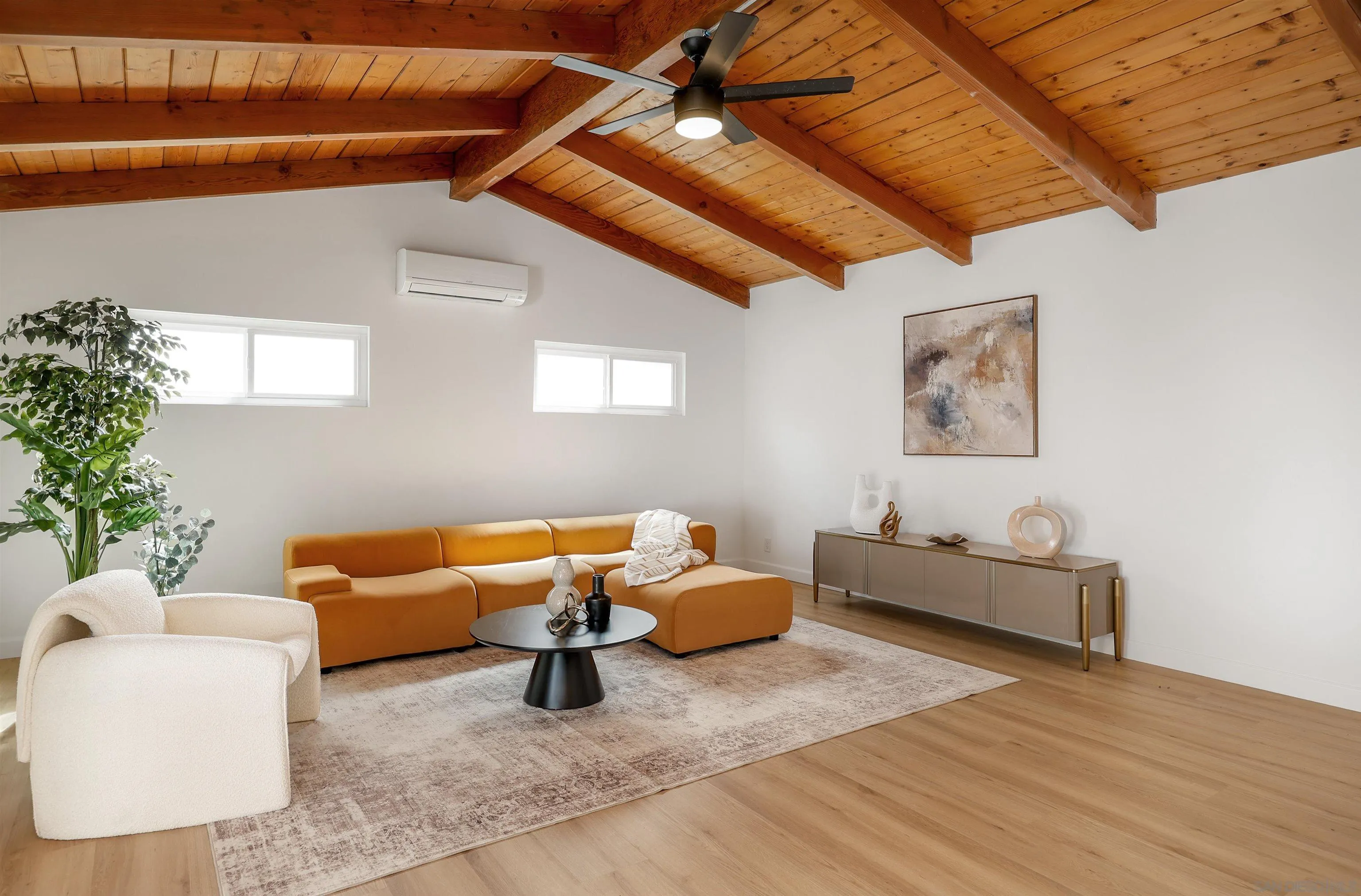 https://cdn.realtyfeed.com/cdn/127/260003362/dd4c3f295b8458fb2c288eb4e36bbab8.webp