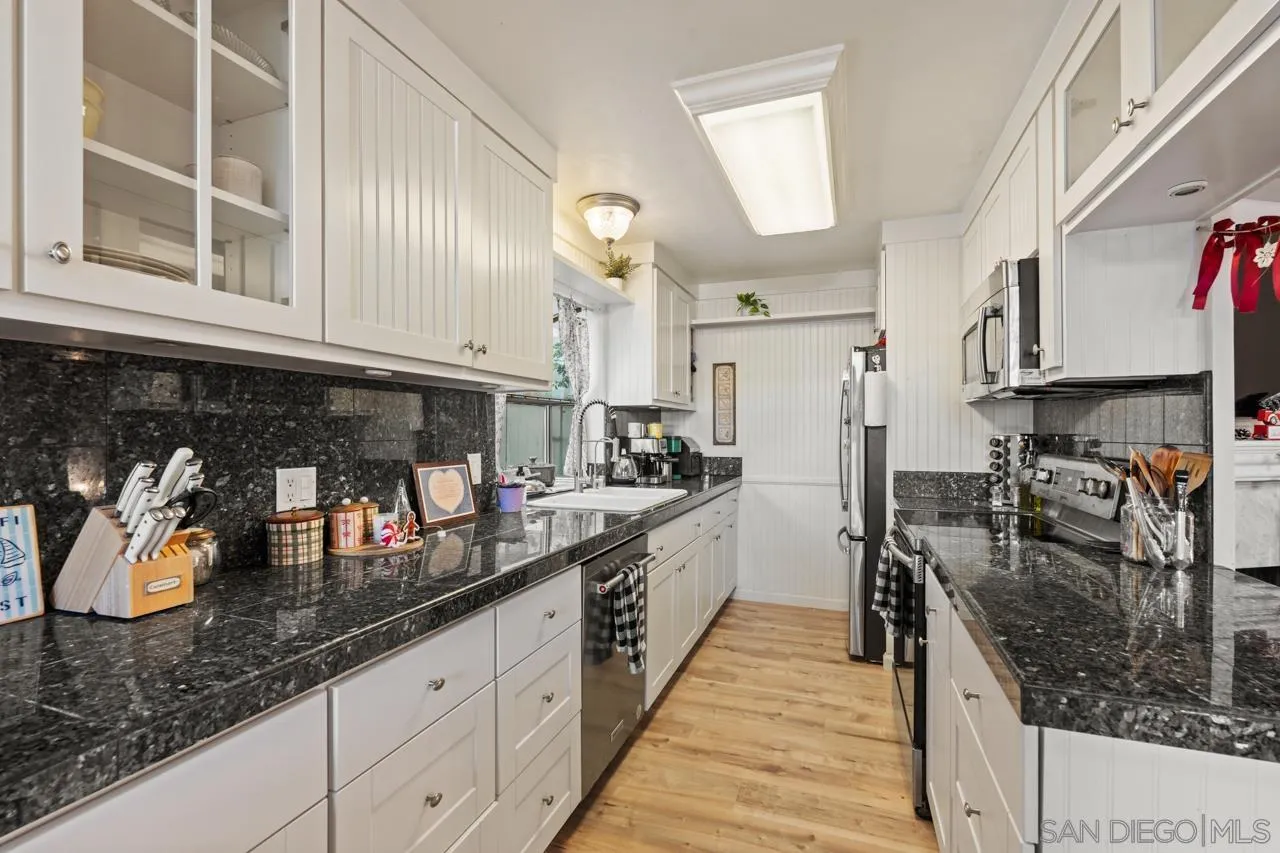 Photo #7: 260003363 Listing: Photo #7