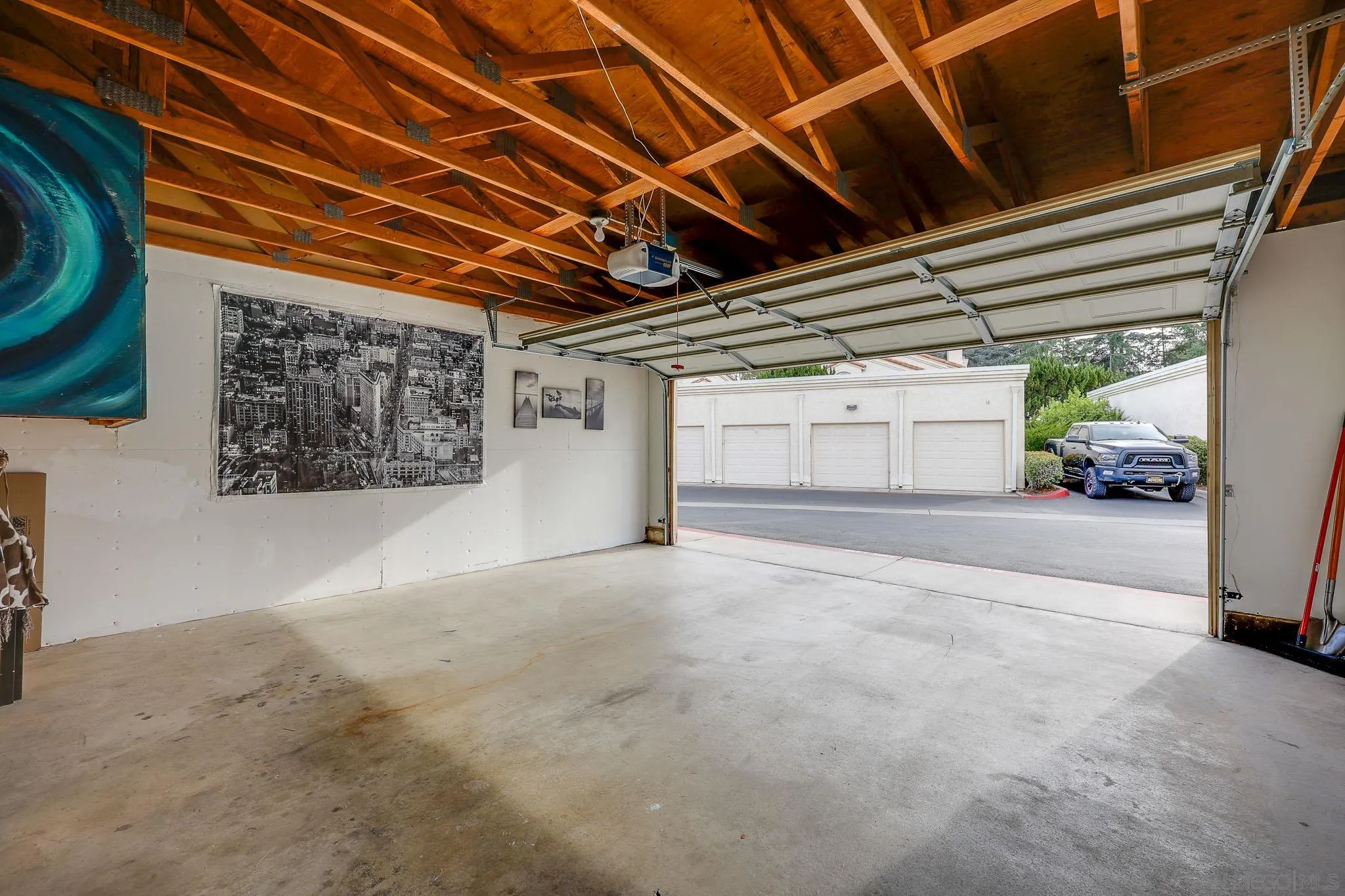 https://cdn.realtyfeed.com/cdn/127/260003364/0506119882ca01193014ccf1aa32ecd3.webp