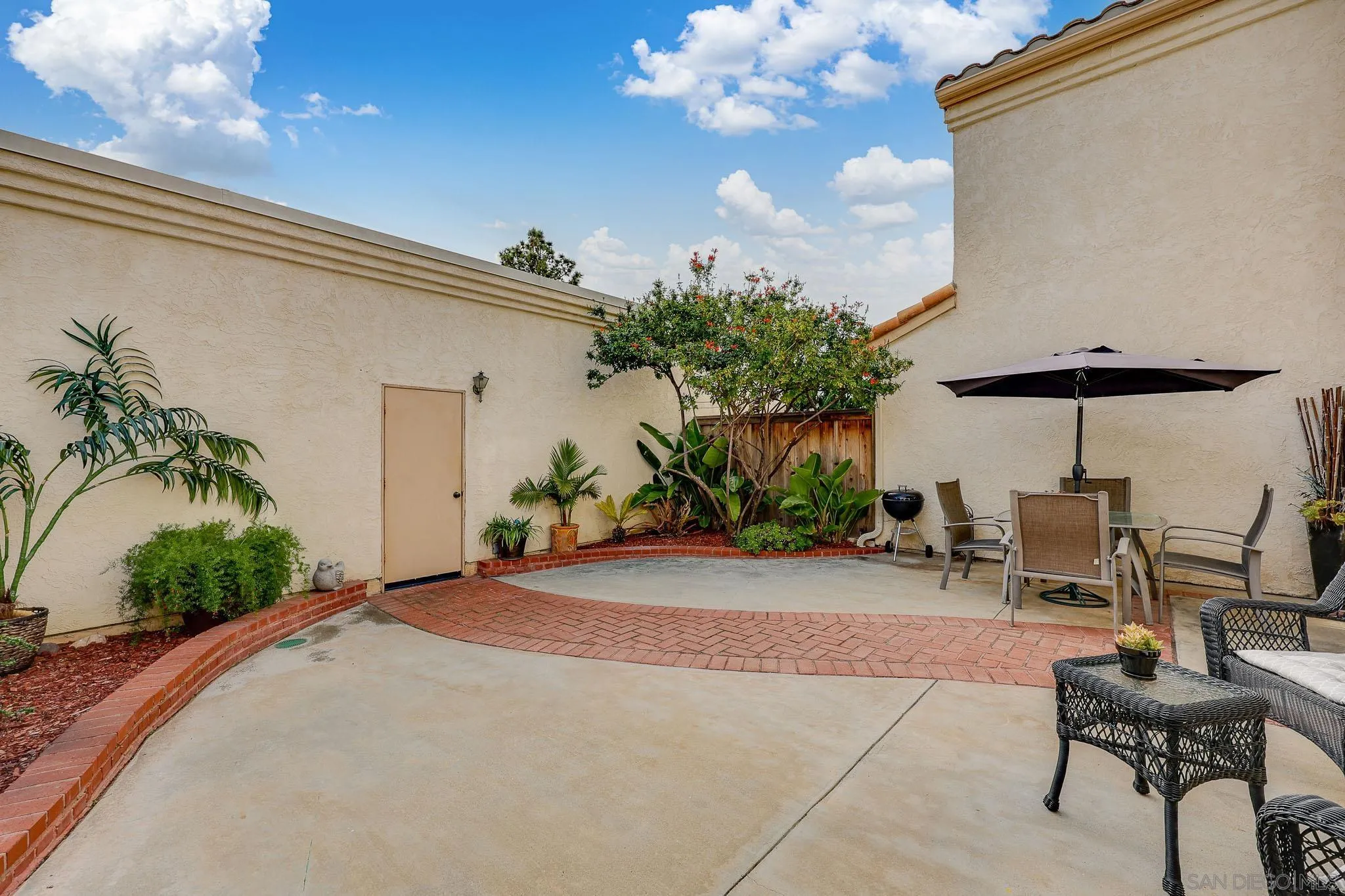 https://cdn.realtyfeed.com/cdn/127/260003364/655701874576e142cc3311accdb86058.webp