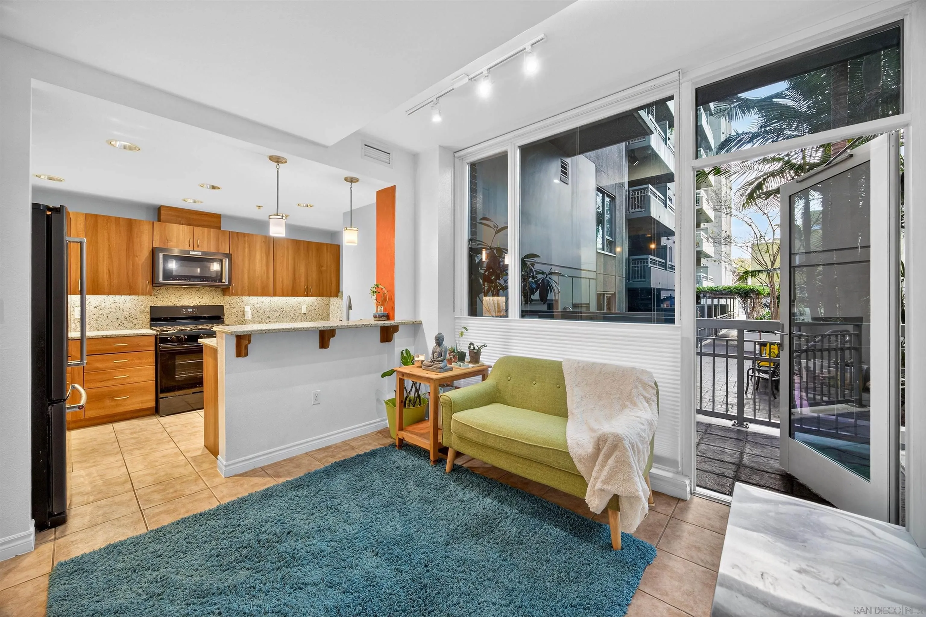 300 W Beech St Unit 10, San Diego, CA 92101