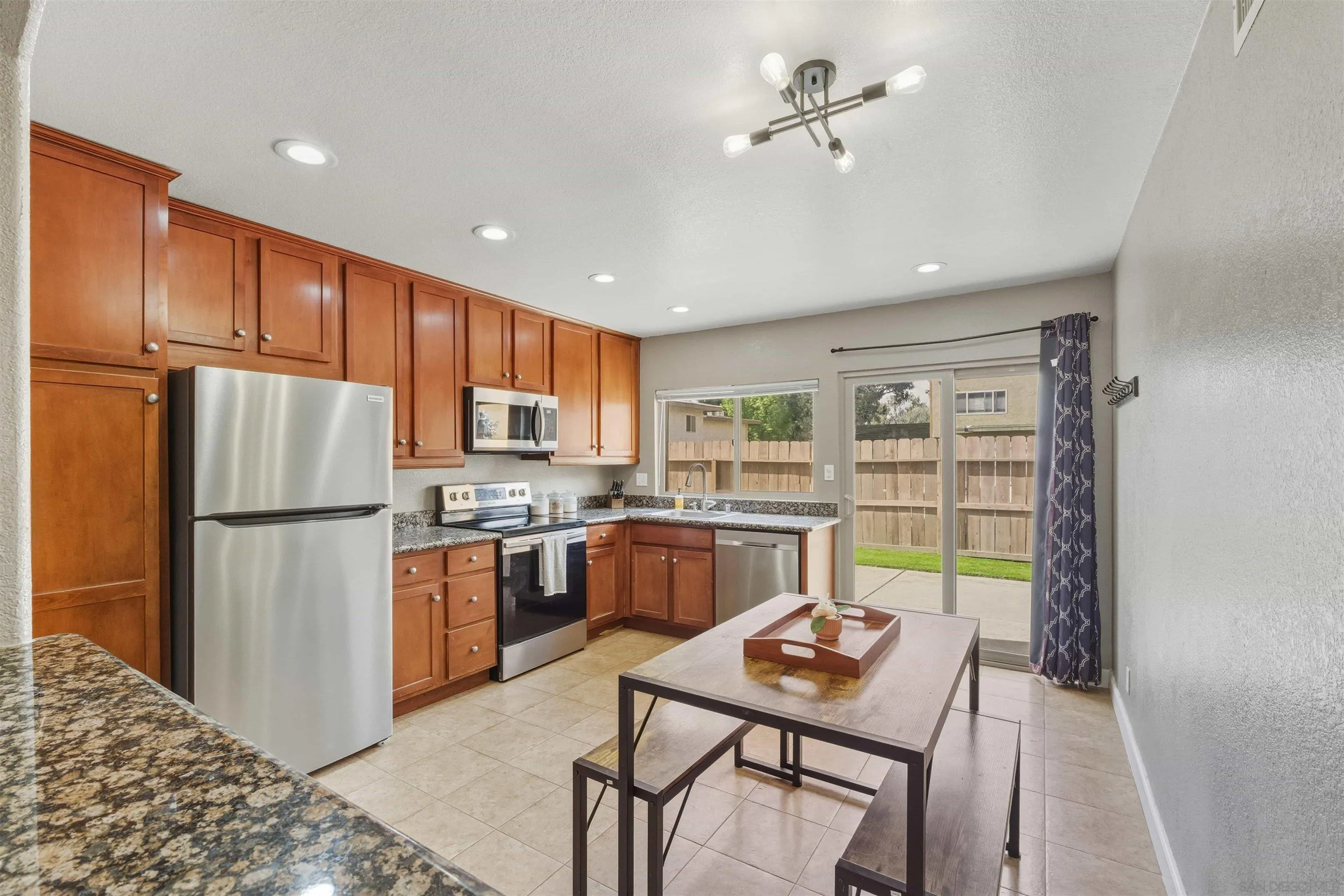 https://cdn.realtyfeed.com/cdn/127/260003371/1e03a54e258b2c205a762c8455fb26e8.webp