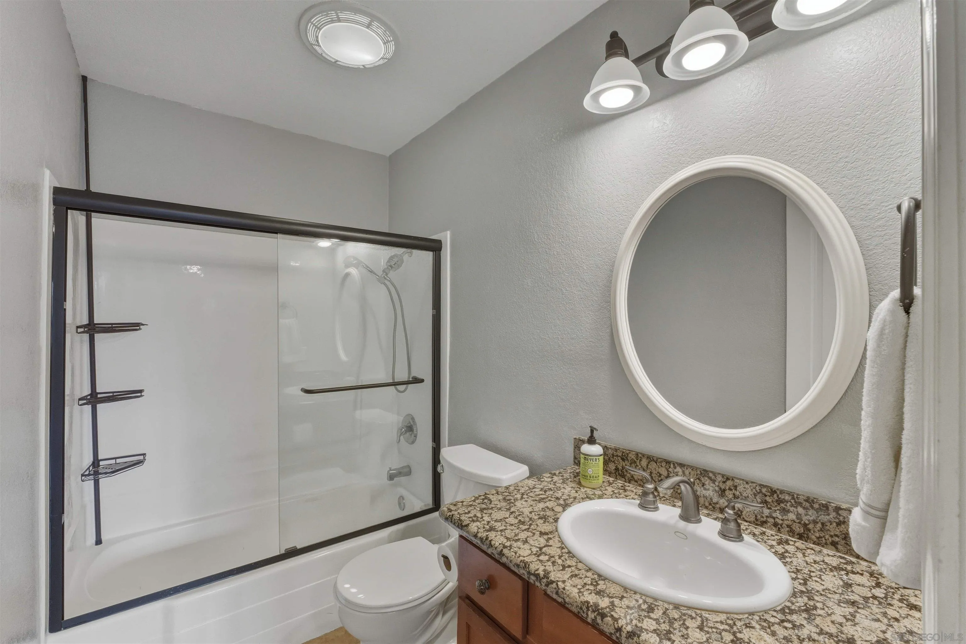 https://cdn.realtyfeed.com/cdn/127/260003371/a3f234b8498d4130054b55aa25d6ed58.webp