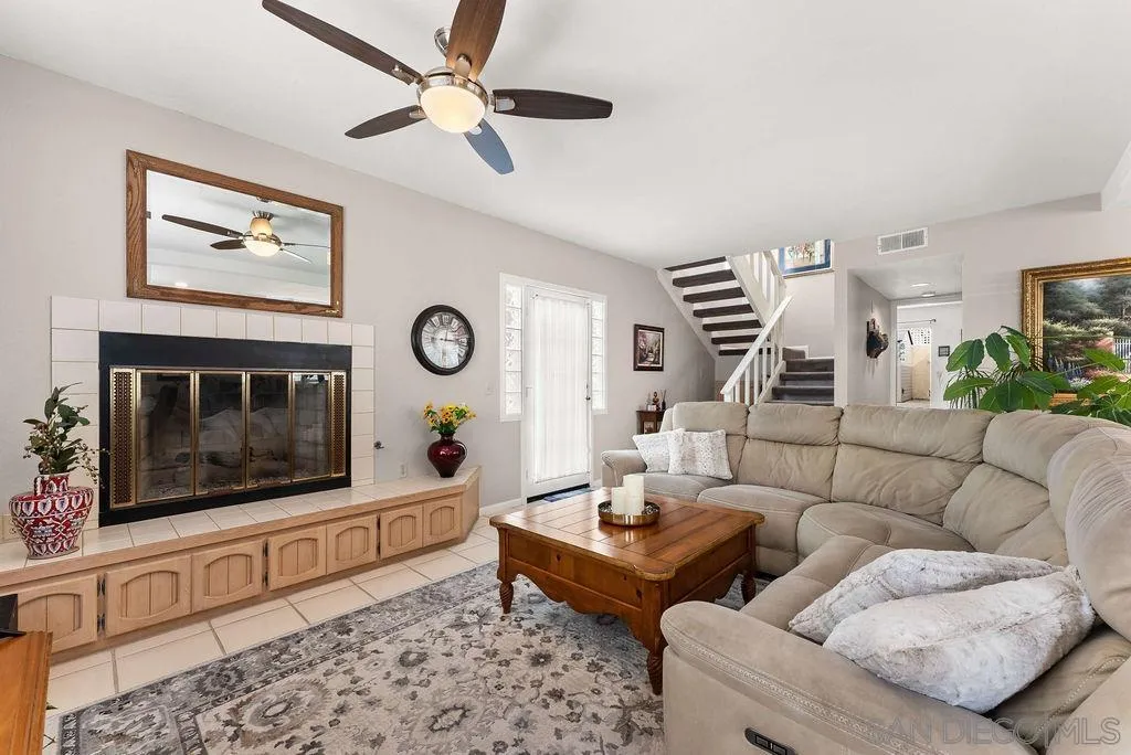 https://cdn.realtyfeed.com/cdn/127/260003375/0773b28a366e247030e7310459147617.webp