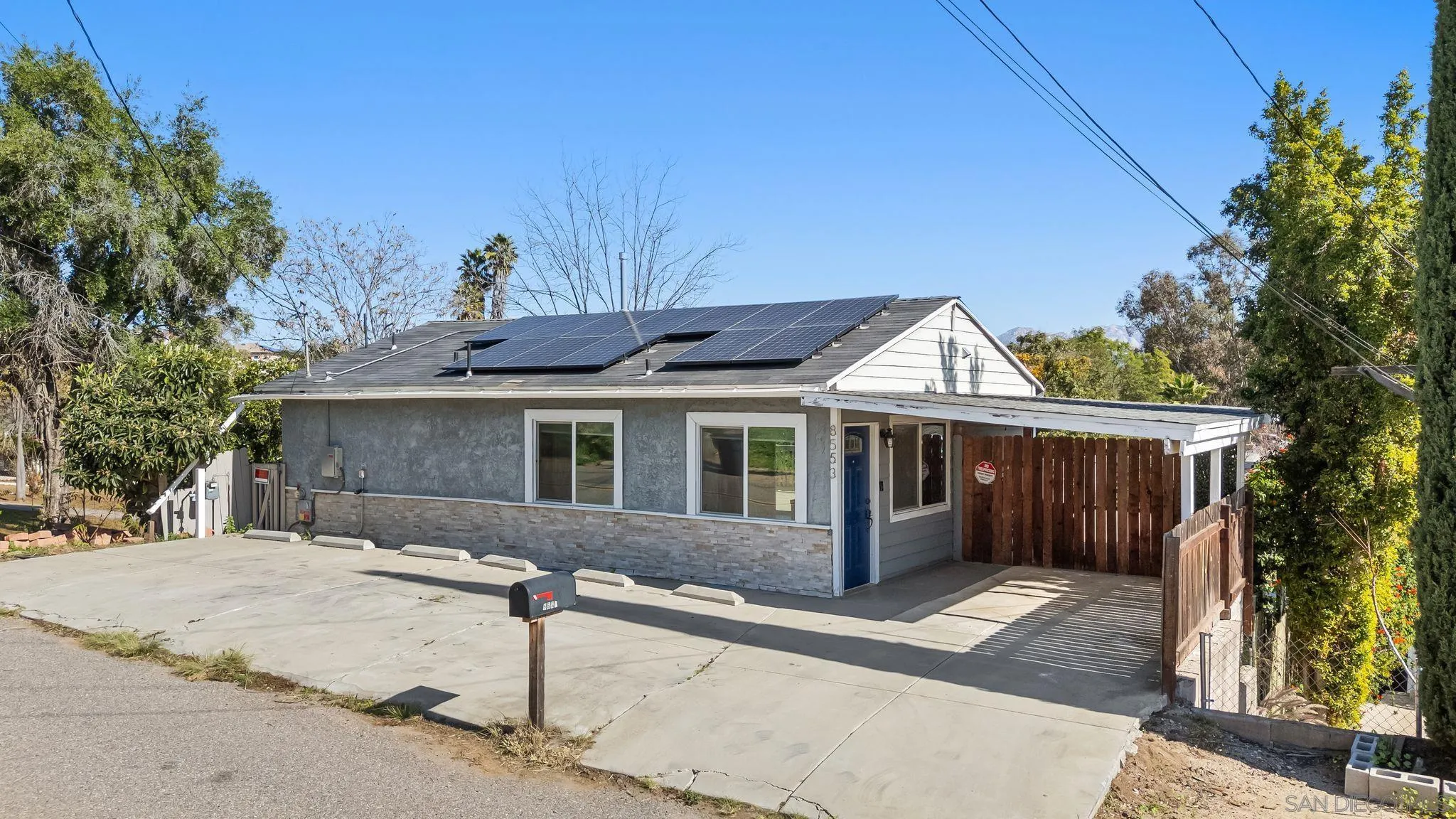 https://cdn.realtyfeed.com/cdn/127/260003376/e614cb7e8329480f39b1f796d24375b4.webp