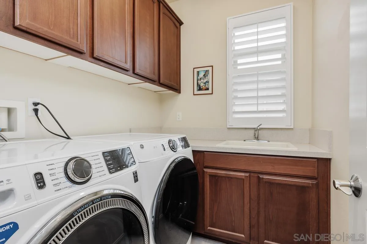https://cdn.realtyfeed.com/cdn/127/260003377/dc2e3edad9eb3be6662825378c085440.webp