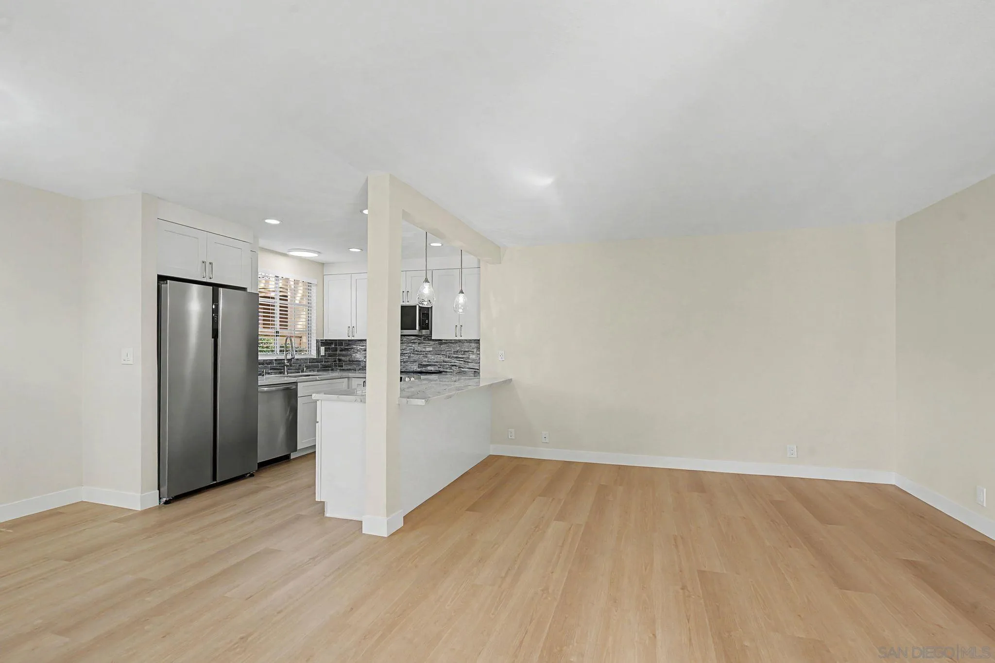 Photo #5: 260003378 Listing: Photo #5