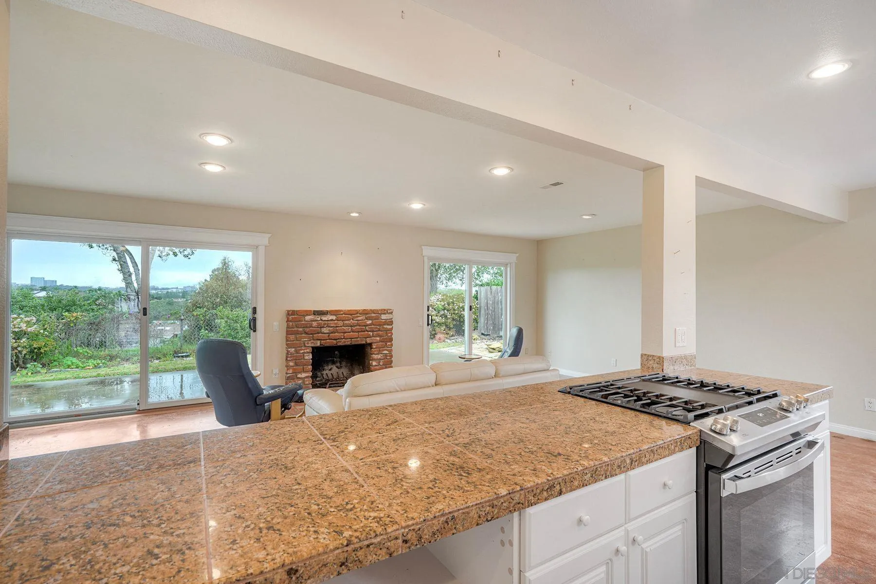 https://cdn.realtyfeed.com/cdn/127/260003381/76f624af048e996726d38c4dcb65e7d5.webp