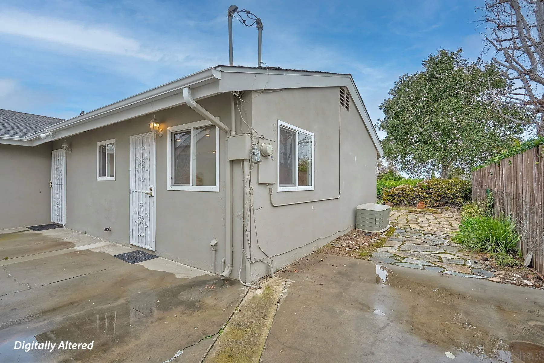 https://cdn.realtyfeed.com/cdn/127/260003381/ee61a0c46e42b18d81e0f5d6de43b5e8.webp