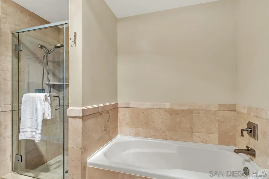 Photo #23: 260003382 Listing: Photo #23