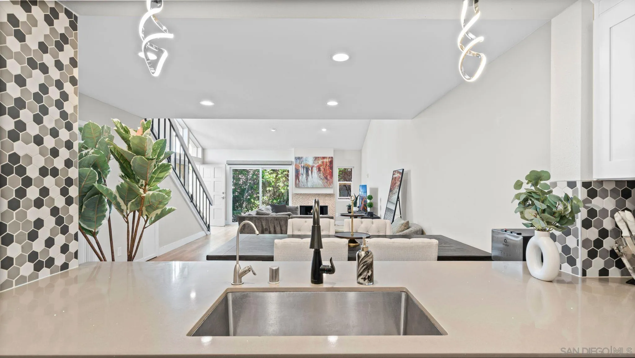 Photo #10: 260003389 Listing: Photo #10