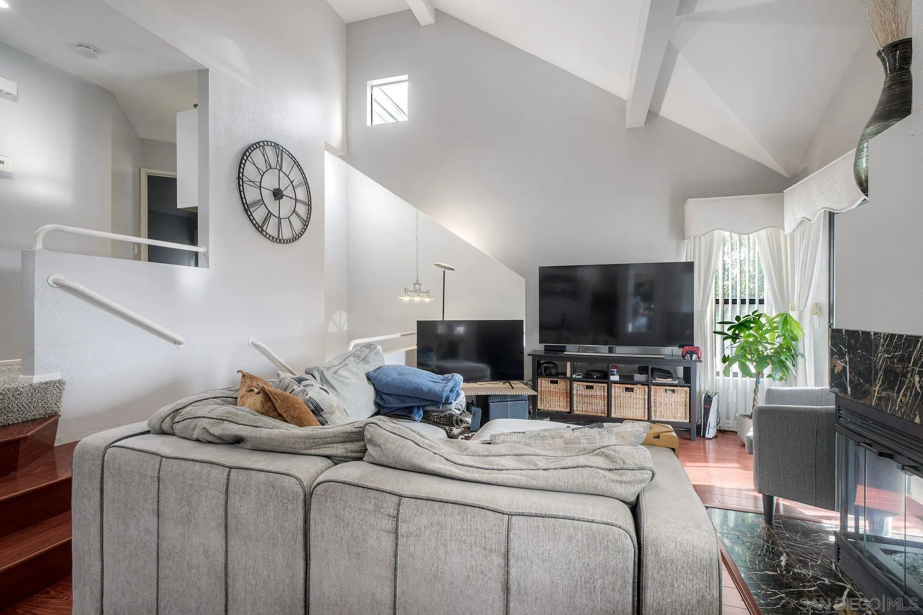 https://cdn.realtyfeed.com/cdn/127/260003390/592df5411c85094e46c02b51252ed7b3.webp