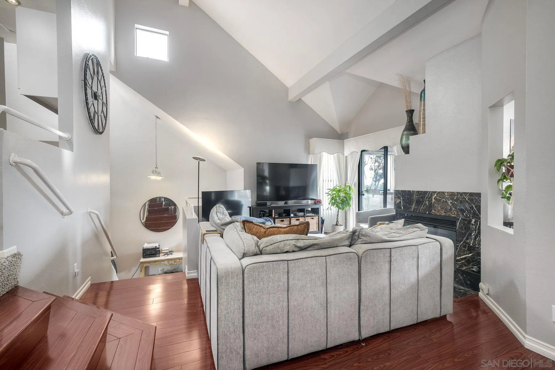 https://cdn.realtyfeed.com/cdn/127/260003390/f8ad88d479934b9ae64176d473f7d693.webp