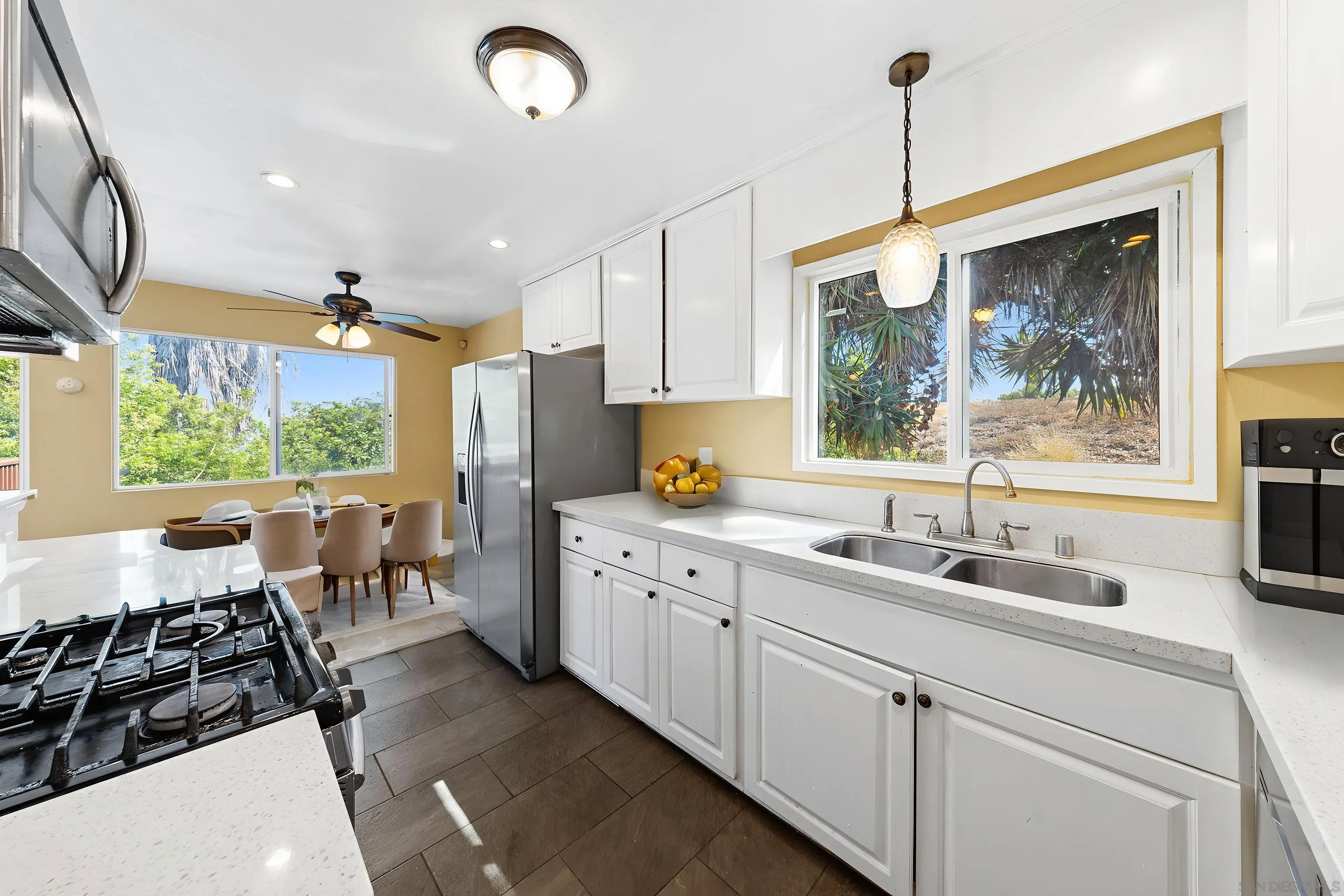 https://cdn.realtyfeed.com/cdn/127/260003393/9207e5defa8183f4651ed55ac79e8d62.webp