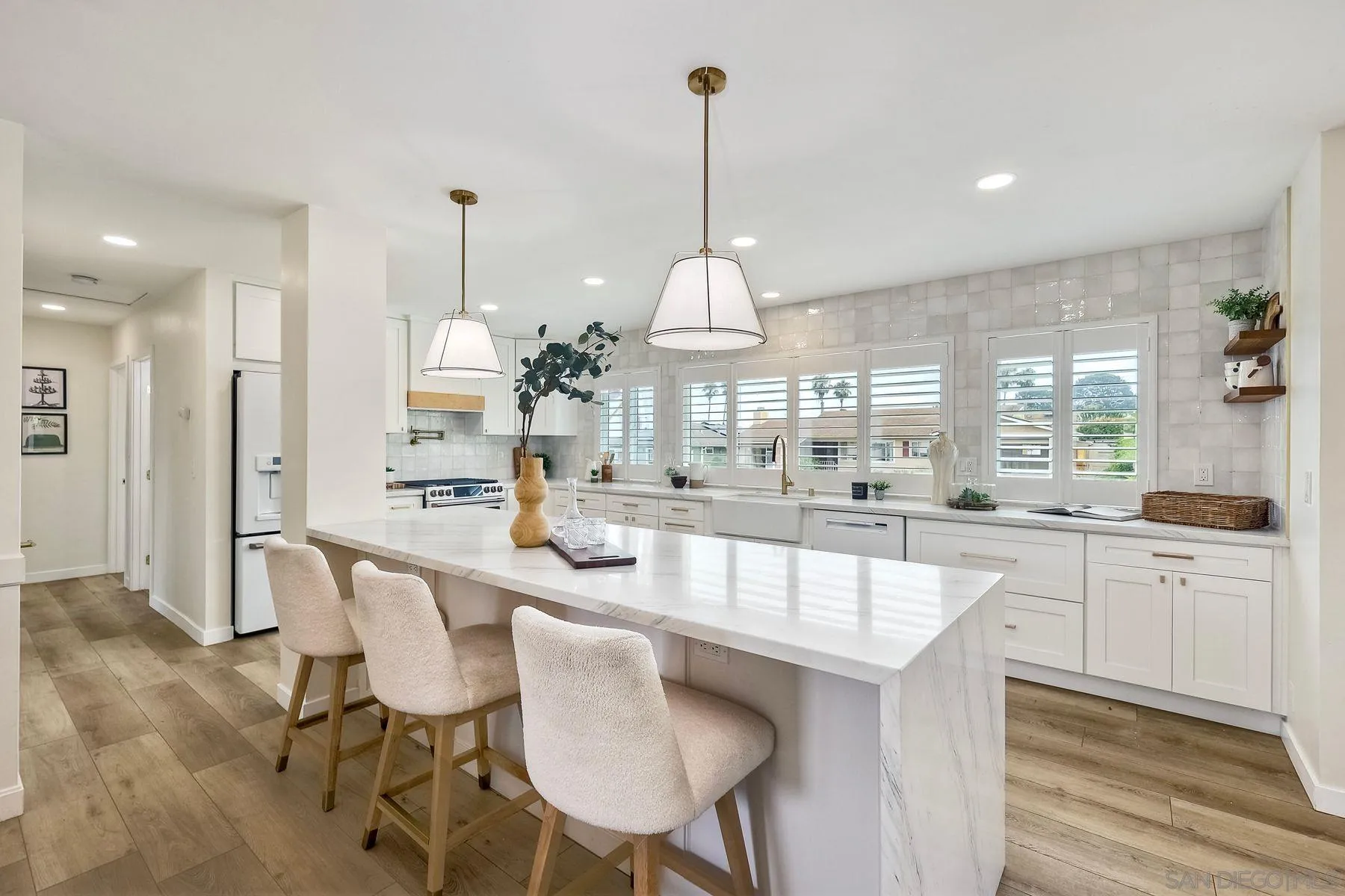 https://cdn.realtyfeed.com/cdn/127/260003396/47ee632526f629a0f39394ce5e571767.webp