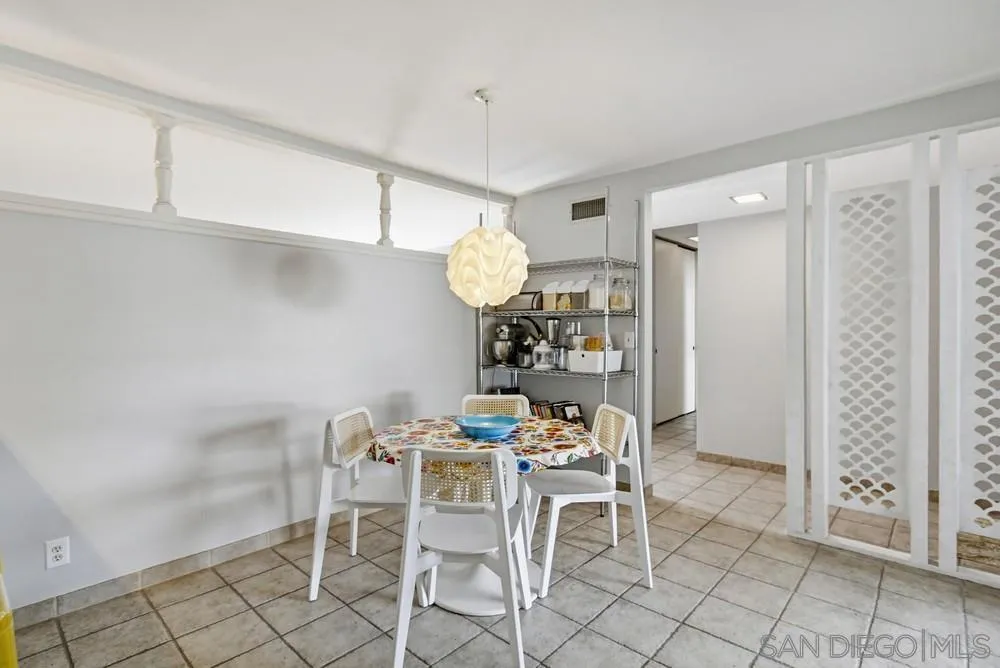https://cdn.realtyfeed.com/cdn/127/260003397/ba6f1a7df0b4f00be4270324ba1a21e6.webp