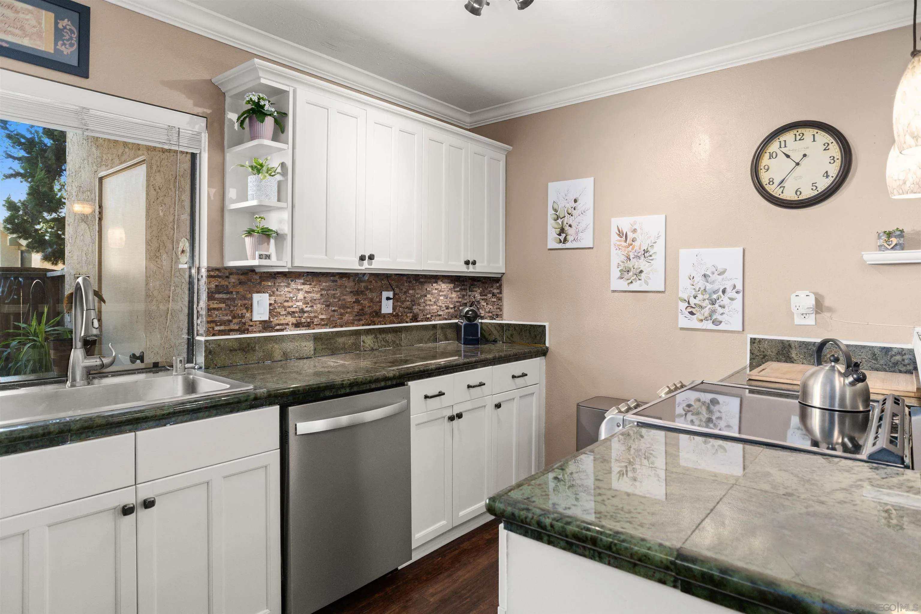 https://cdn.realtyfeed.com/cdn/127/260003398/ed0e3996c32c70c519714353f2e261c4.webp