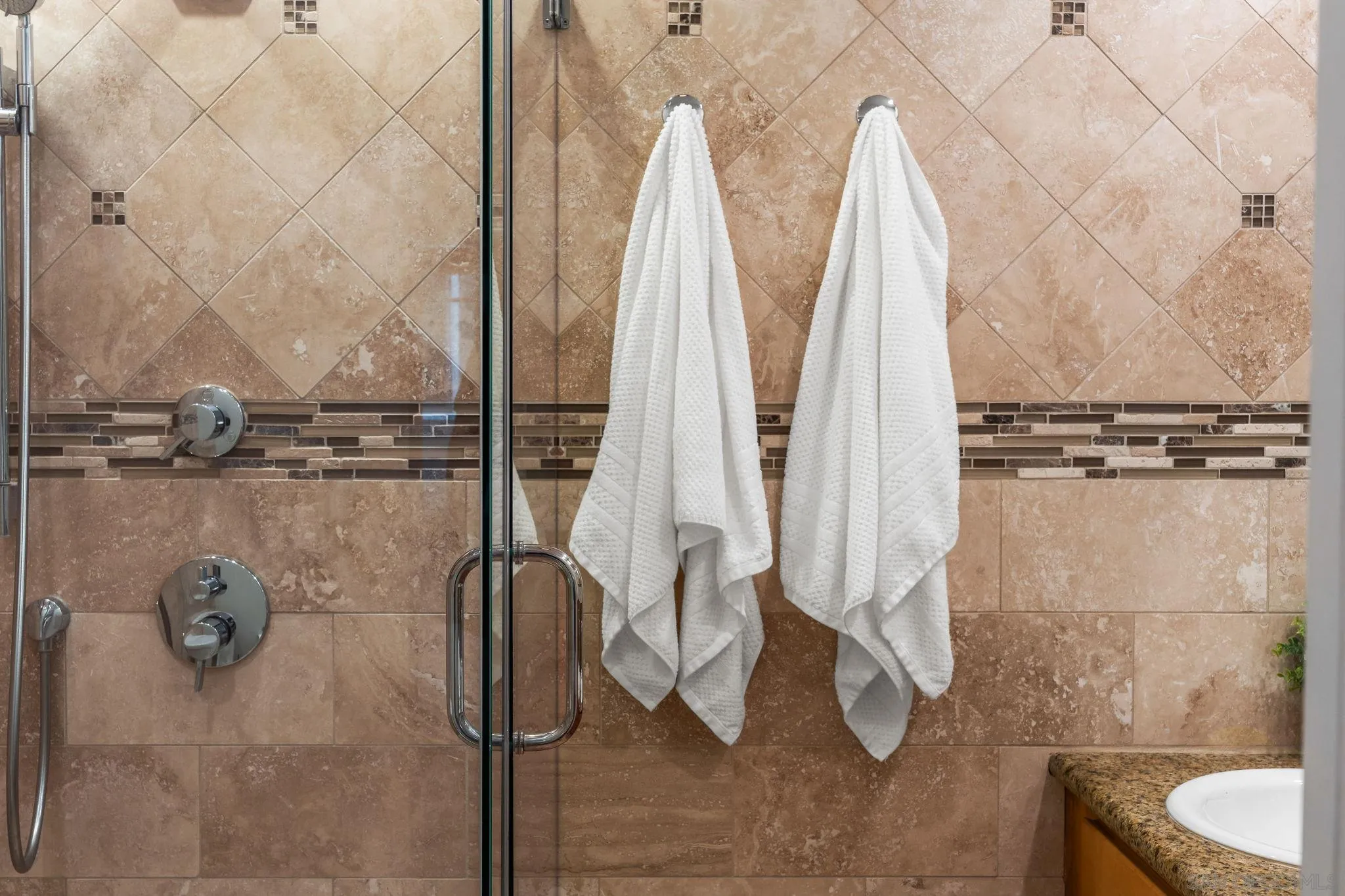 Photo #28: 260003403 Listing: Photo #28