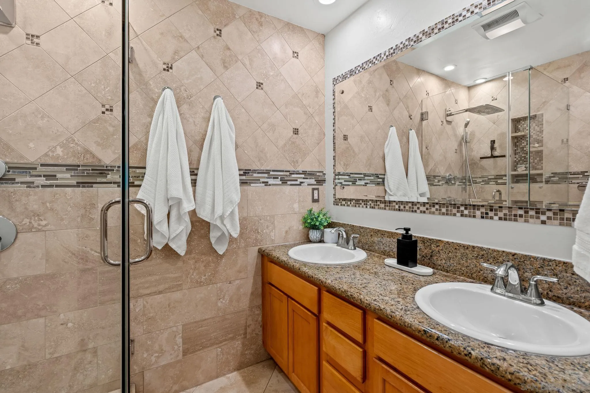 Photo #26: 260003403 Listing: Photo #26