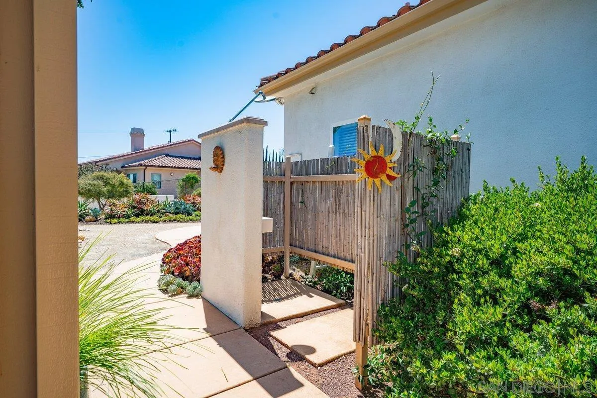 https://cdn.realtyfeed.com/cdn/127/260003405/1f2182adc074273a4d27af61d31b50ce.webp