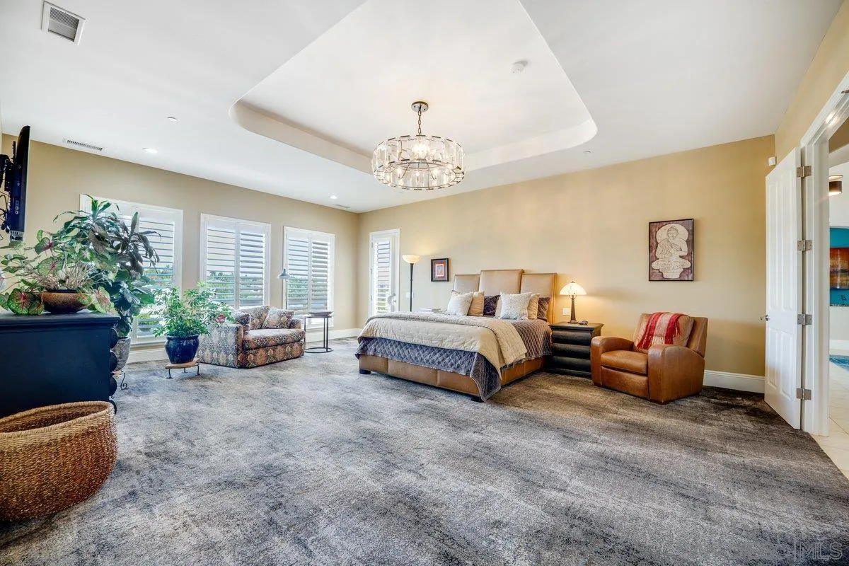 https://cdn.realtyfeed.com/cdn/127/260003405/a8c546f93f5c2c771adc68cc5b625dbb.webp