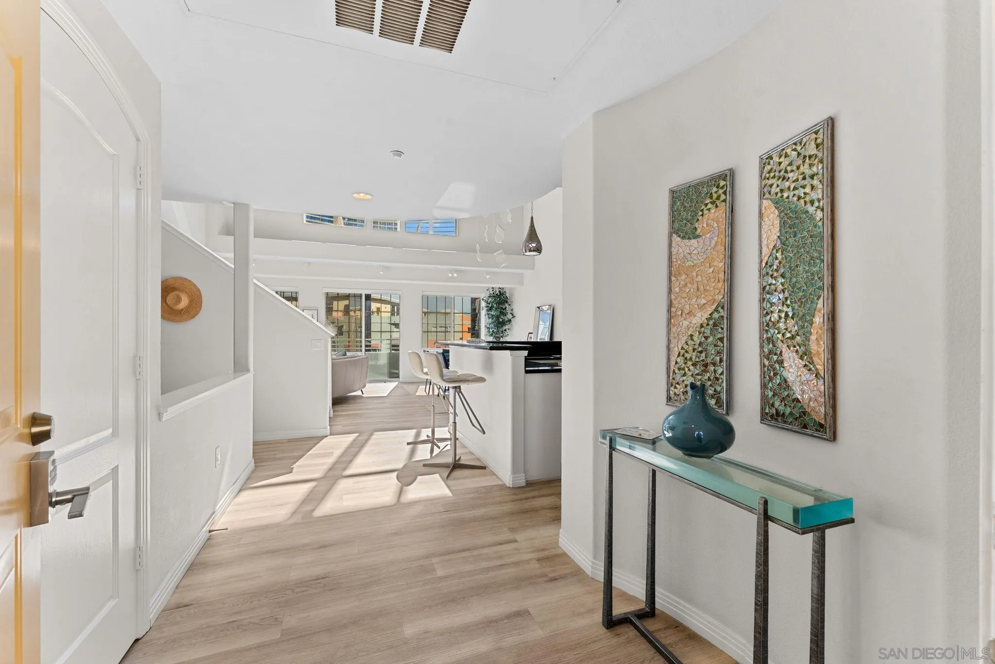 Photo #4: 260003406 Listing: Photo #4