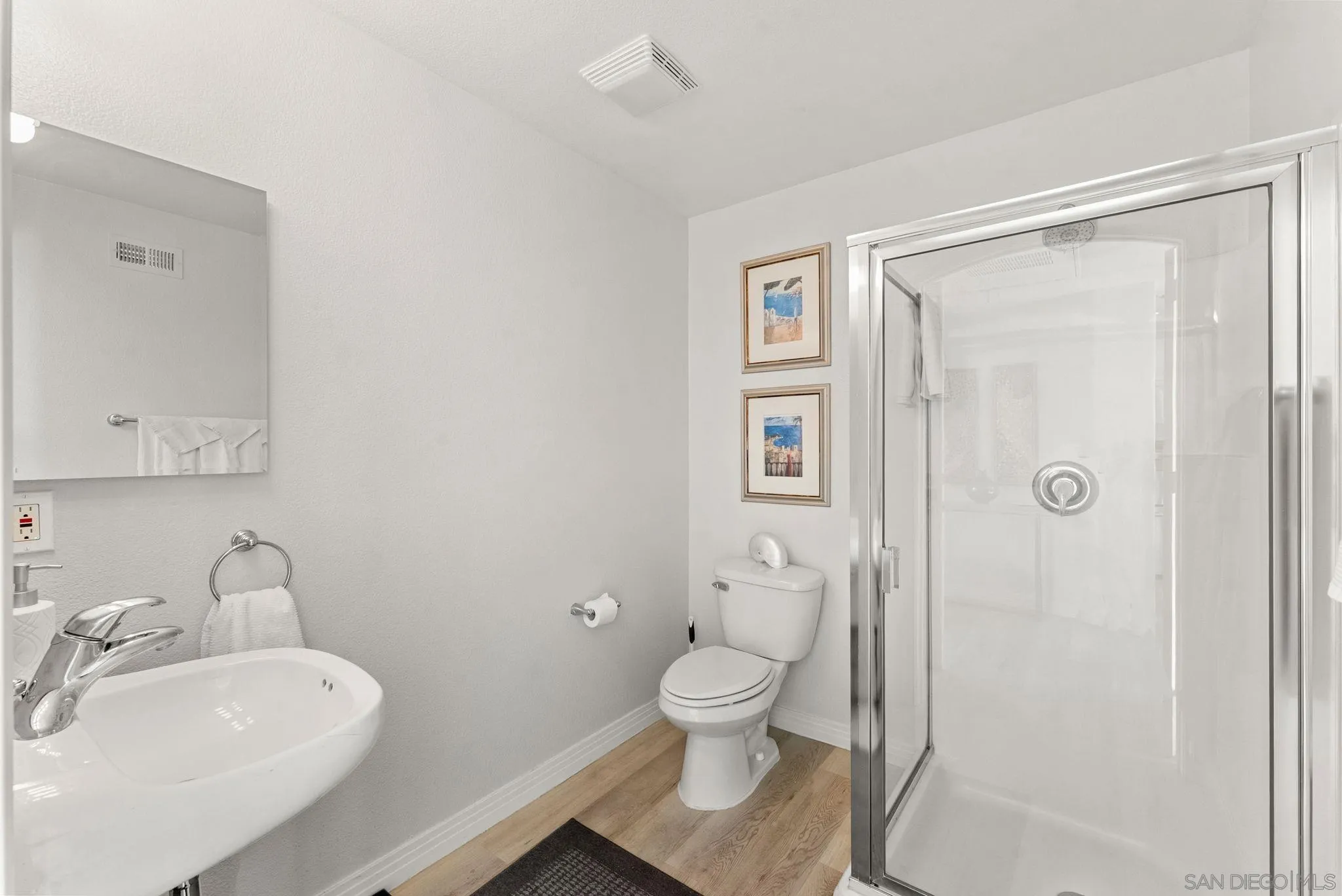 Photo #6: 260003406 Listing: Photo #6