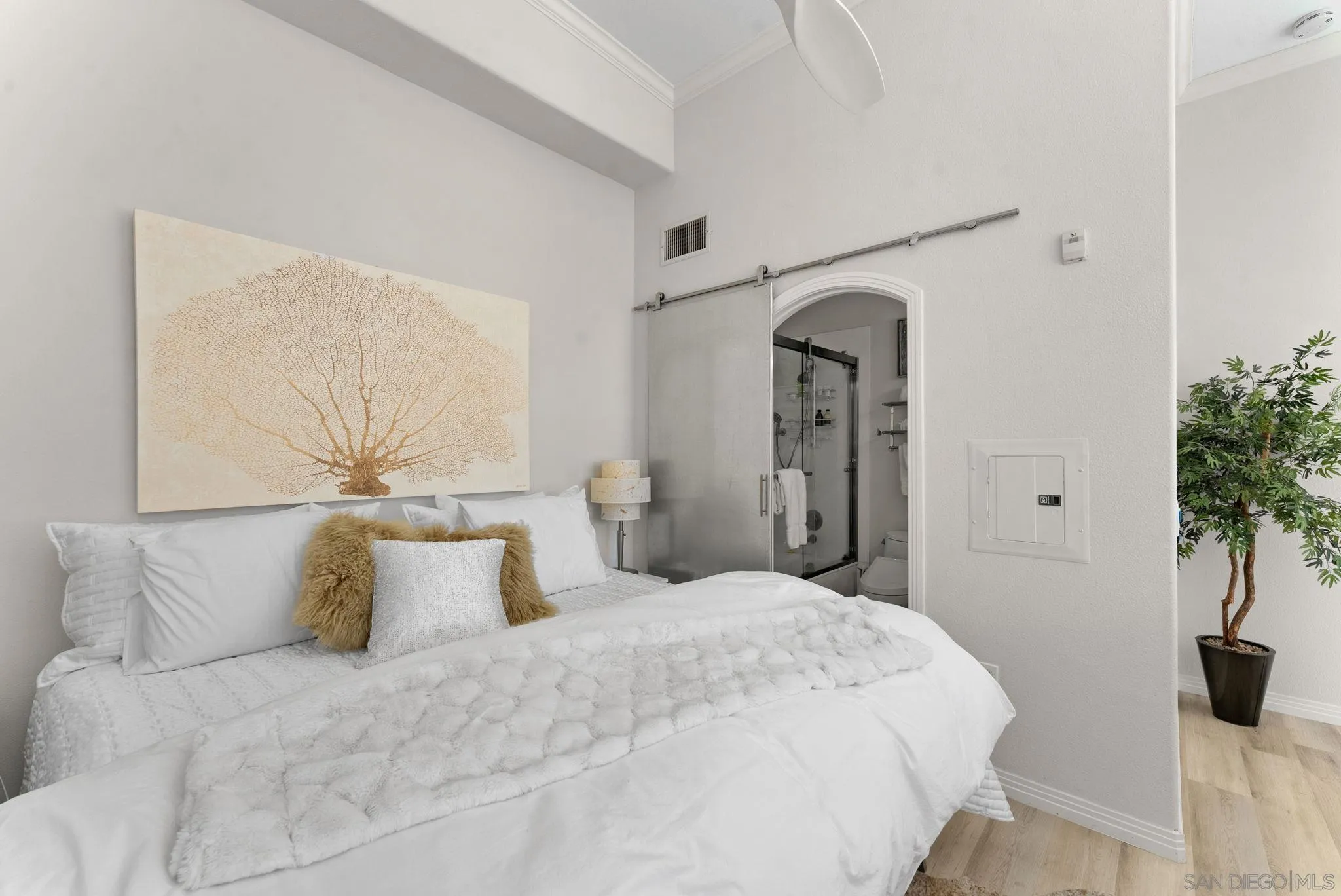 Photo #25: 260003406 Listing: Photo #25