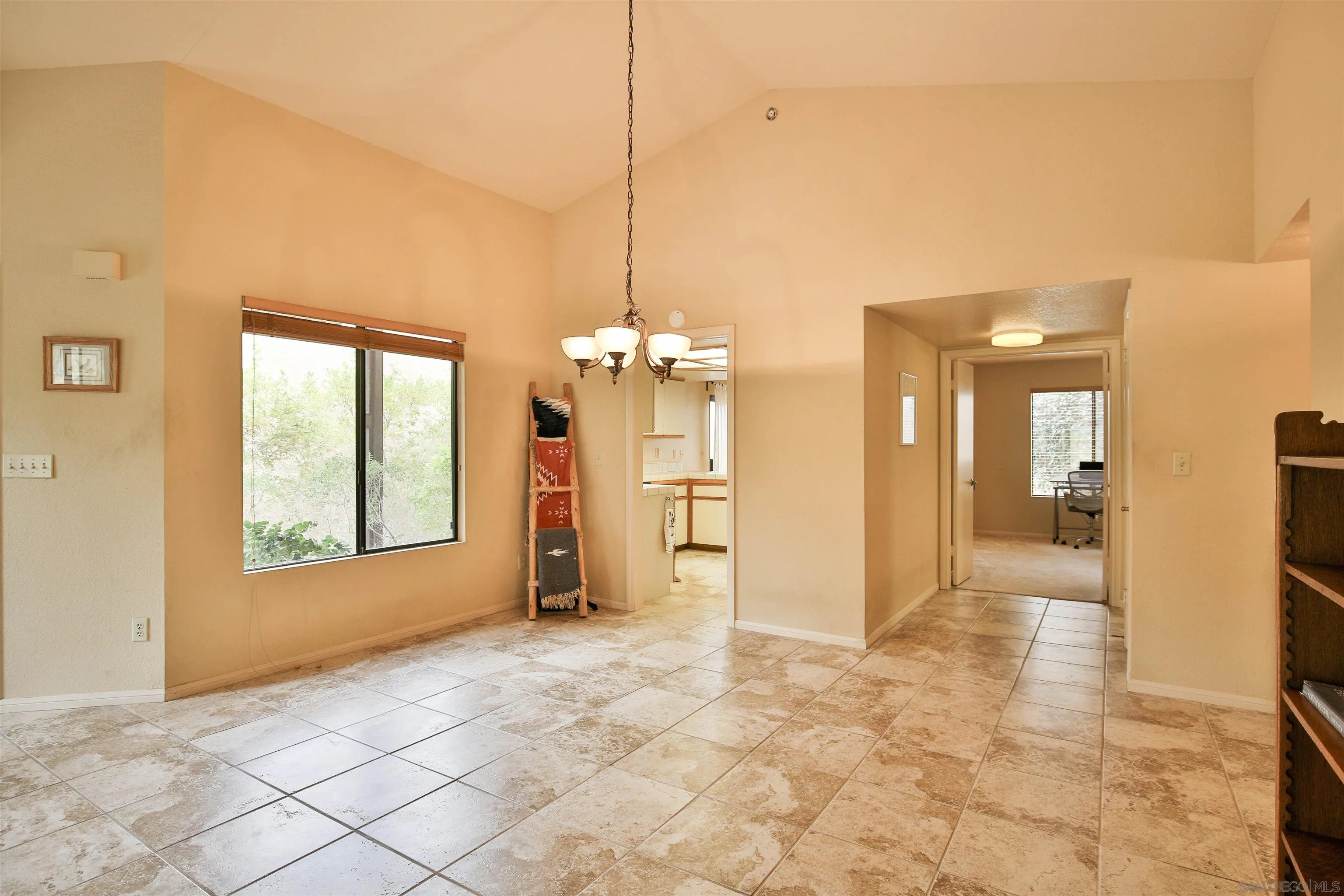 https://cdn.realtyfeed.com/cdn/127/260003407/11ca996e84cef35de102cefaea88e74c.webp
