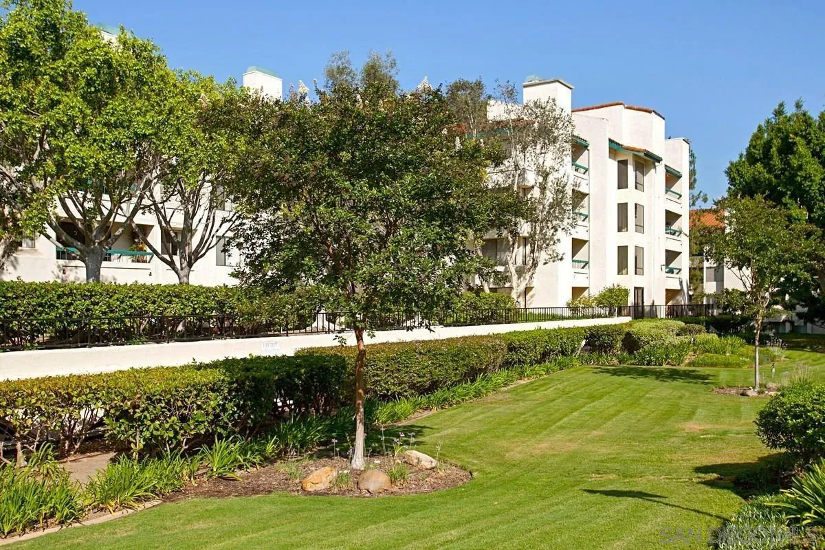 Photo #11: 260003408 Listing: Photo #11