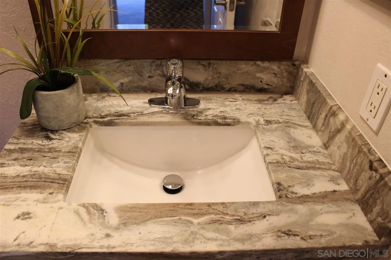 Photo #3: 260003408 Listing: Photo #3