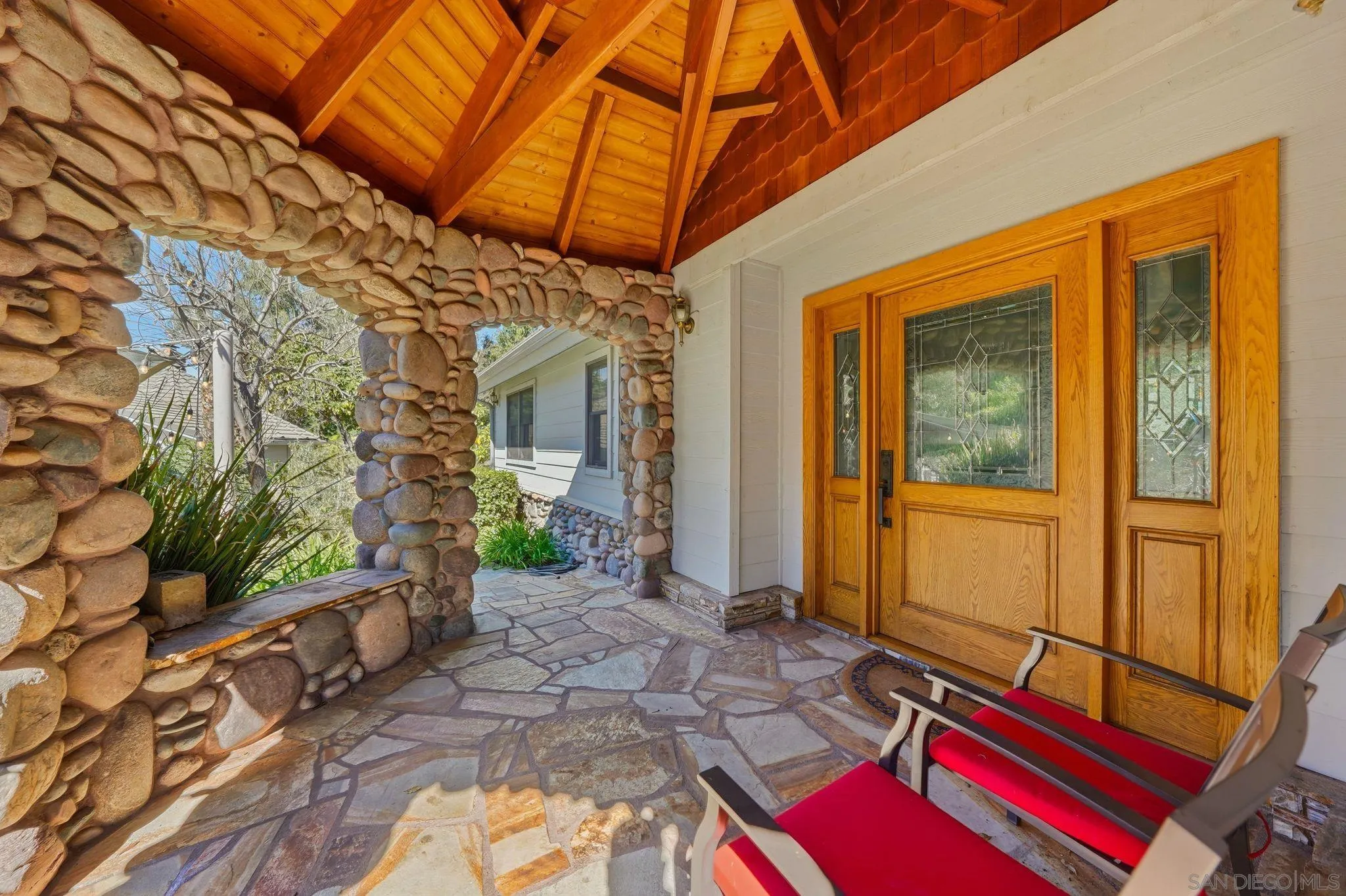 https://cdn.realtyfeed.com/cdn/127/260003414/4741afe9a0c2489e0d5db8ea42ba148e.webp