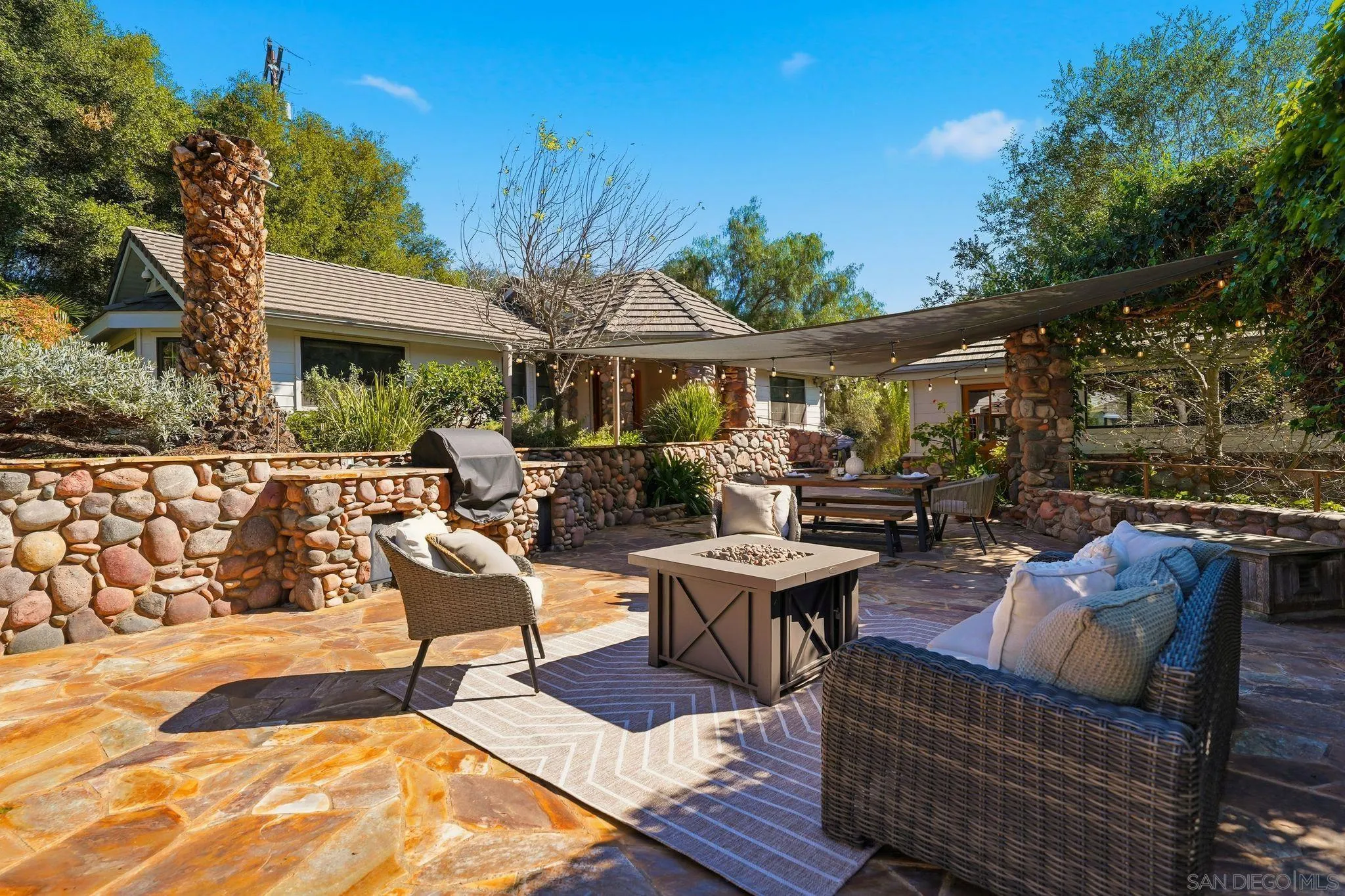 https://cdn.realtyfeed.com/cdn/127/260003414/8a62d973c32317861a6b216e1143119a.webp