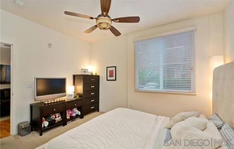 https://cdn.realtyfeed.com/cdn/127/260003416/ffa893cdd33190bacb2bf38b141316a2.webp