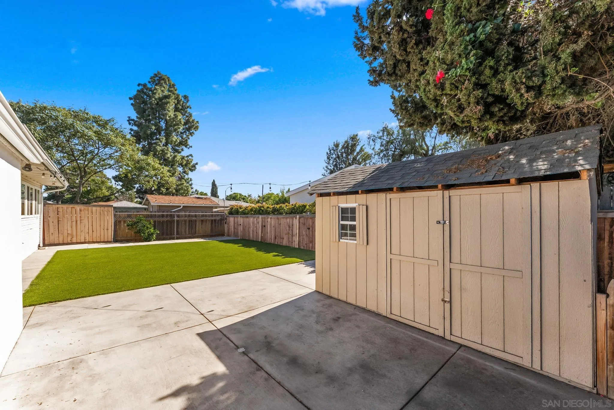 https://cdn.realtyfeed.com/cdn/127/260003422/d29f128045f1af18509784d815ed675b.webp