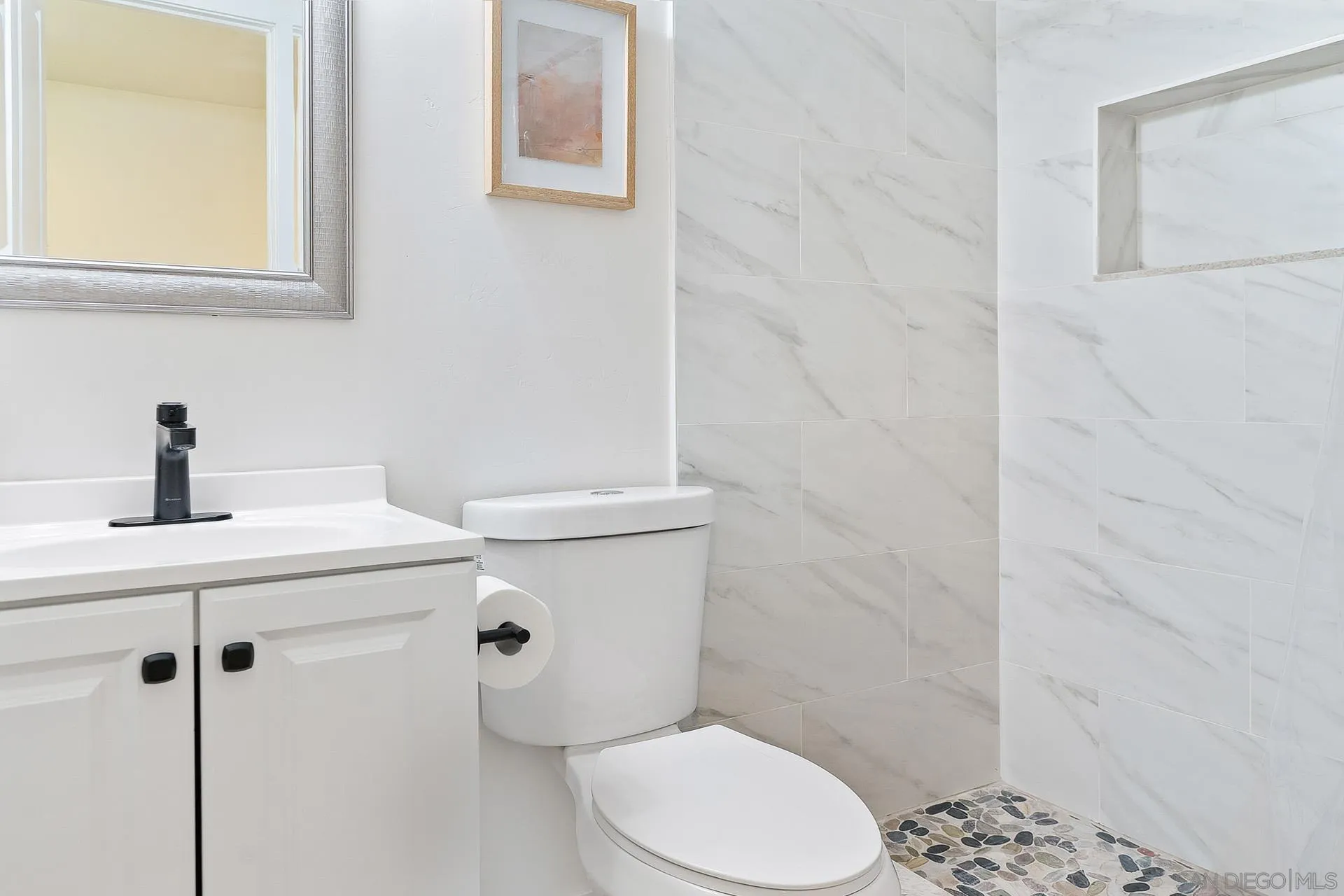 https://cdn.realtyfeed.com/cdn/127/260003422/d50994cef4a8182122ef1ba415fdc013.webp