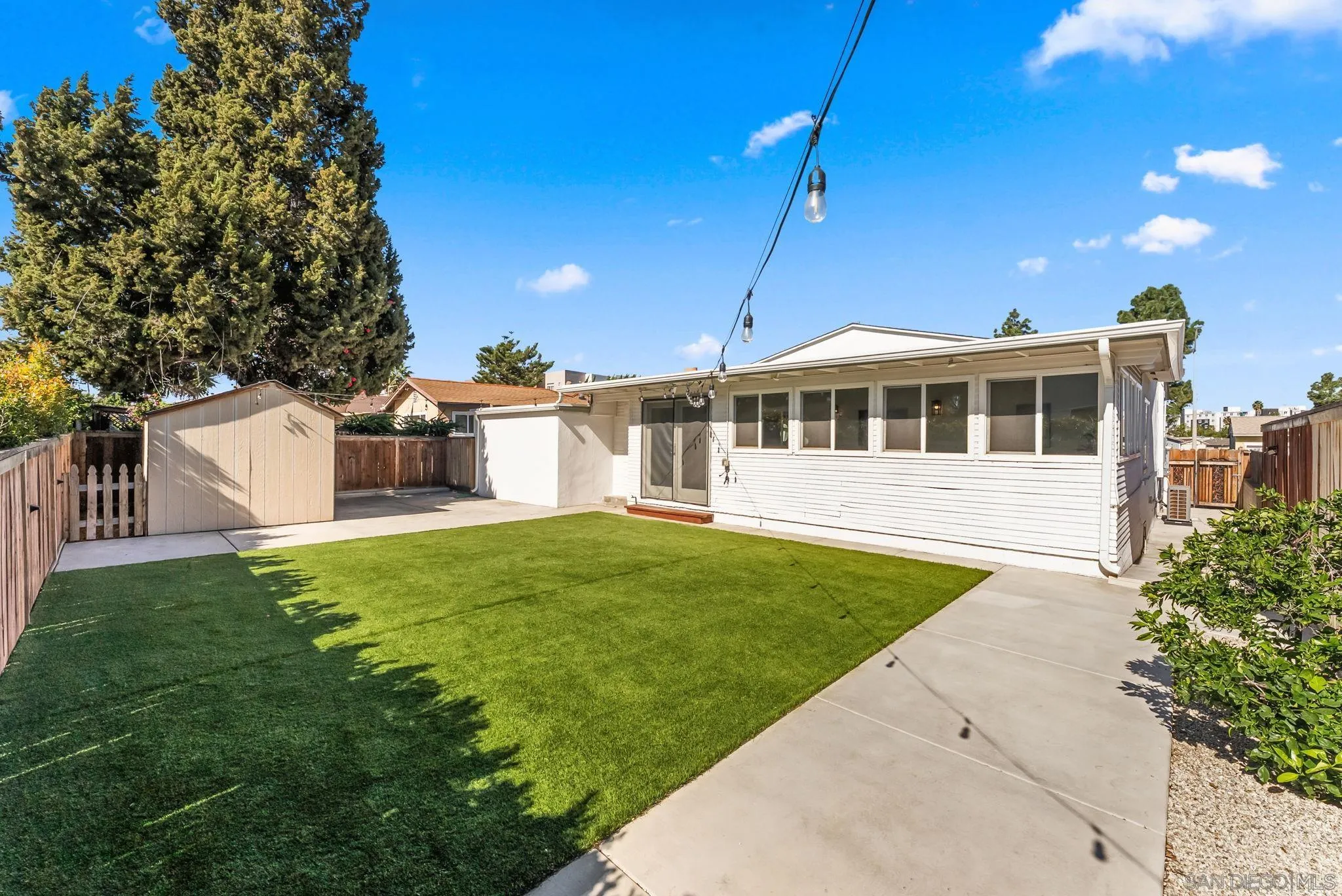 https://cdn.realtyfeed.com/cdn/127/260003422/df5ef5c8b5975c20071eb035074d8504.webp