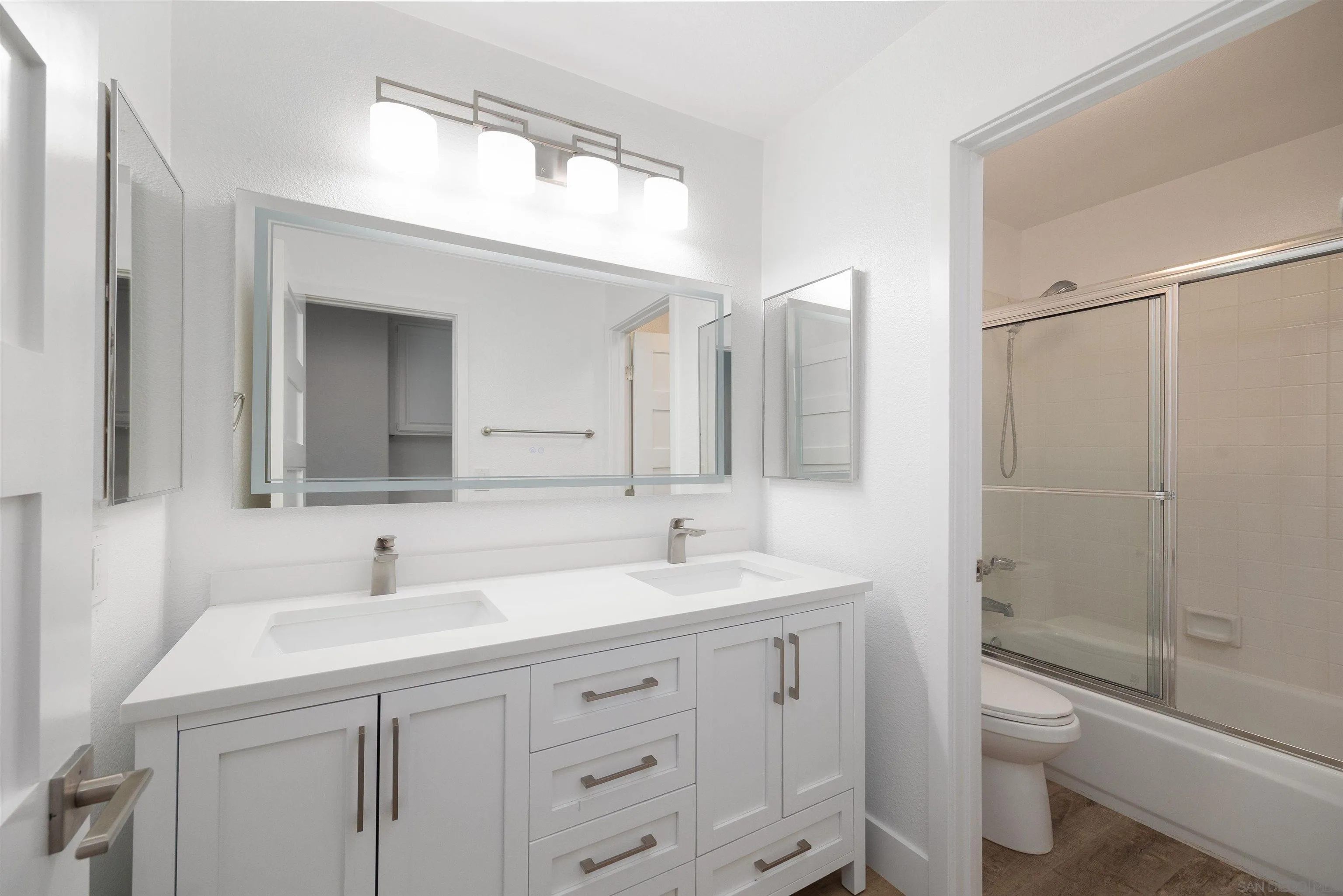 https://cdn.realtyfeed.com/cdn/127/260003424/0b12542fe14ba8e8c66685426c32456a.webp