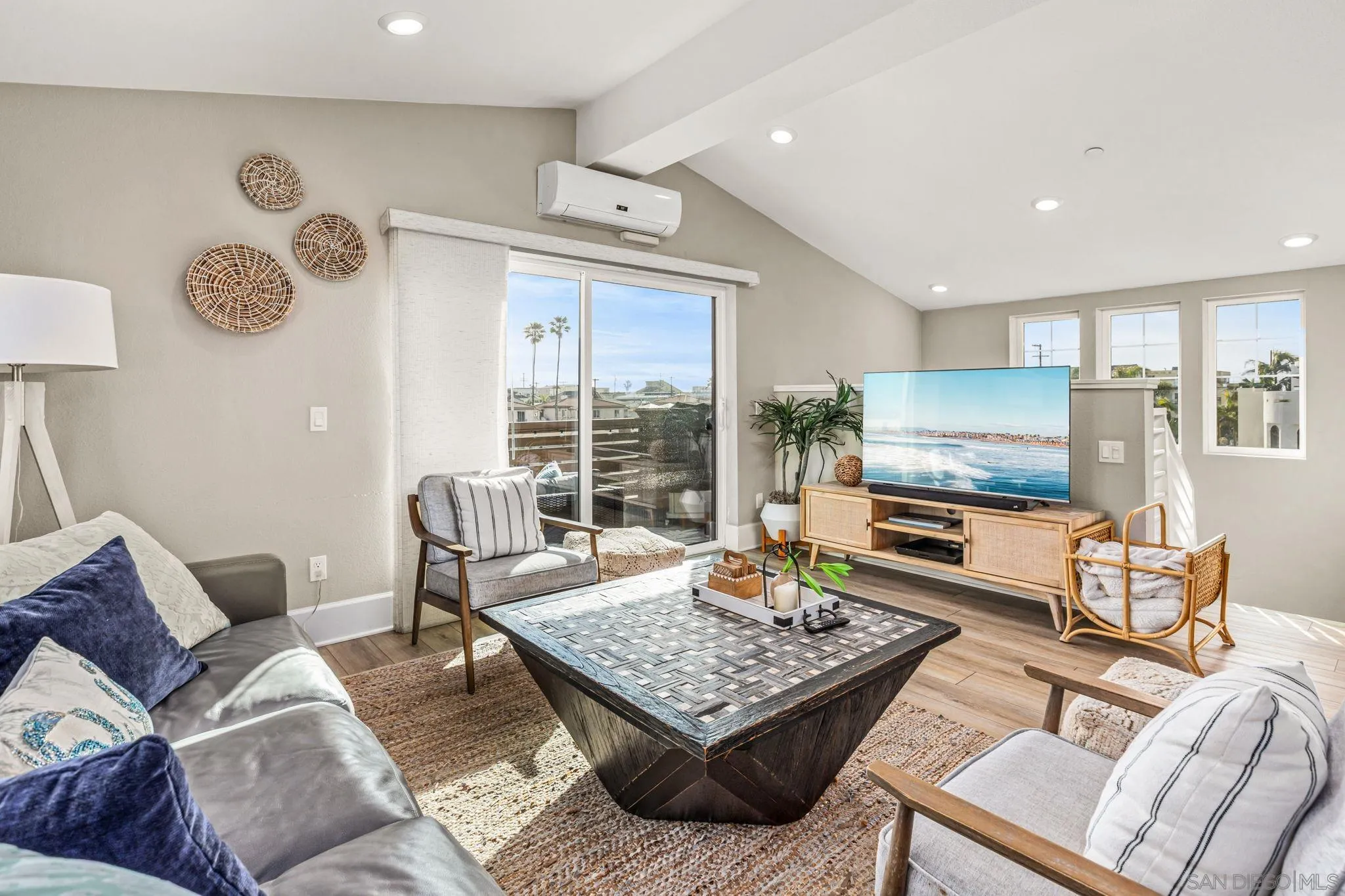 https://cdn.realtyfeed.com/cdn/127/260003426/3c87ce71921a4a4f9bb1c920f7efdf1a.webp