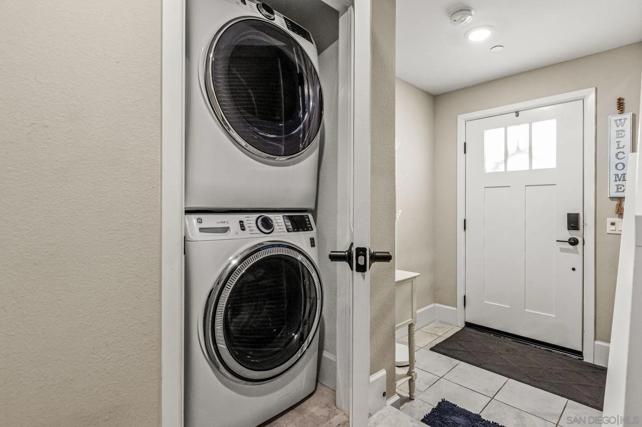 https://cdn.realtyfeed.com/cdn/127/260003426/3e3c4b53f9028657258a278691a01e34.webp