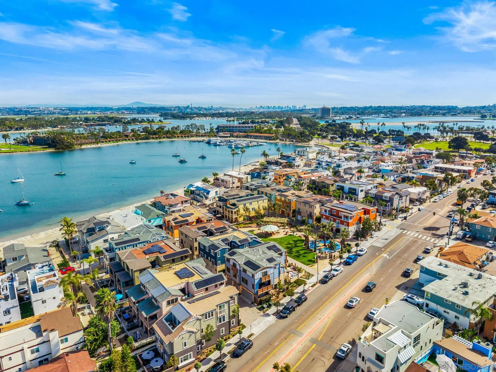 https://cdn.realtyfeed.com/cdn/127/260003426/96440a1d4008336c013d01c9d9f1229e.webp