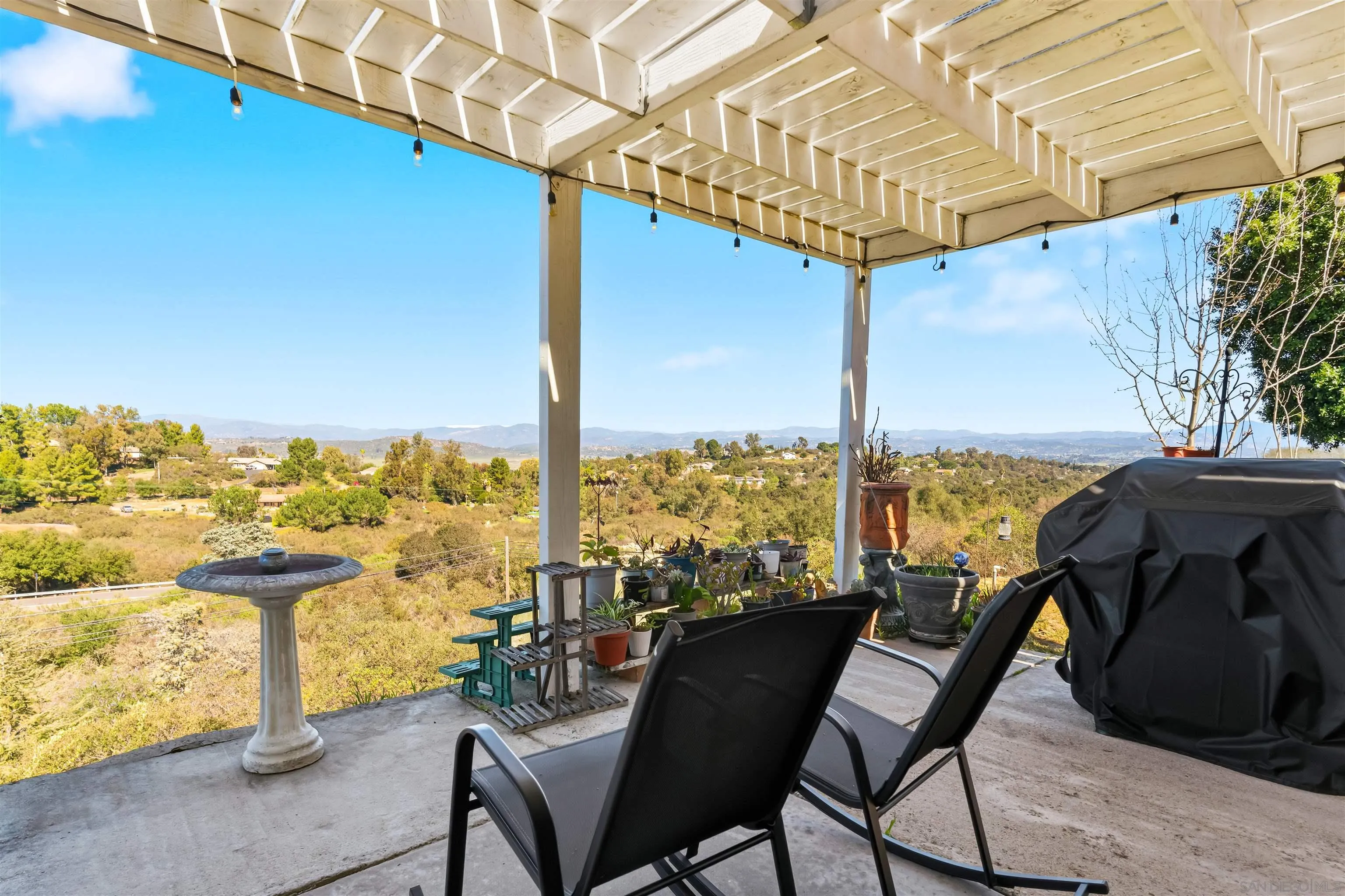 https://cdn.realtyfeed.com/cdn/127/260003429/a651ace45f2b9330982072d062ba6a87.webp