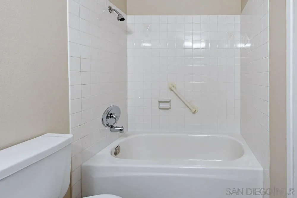 https://cdn.realtyfeed.com/cdn/127/260003430/3a9c22cf90c4b4a92a6e66b0c0a137d8.webp