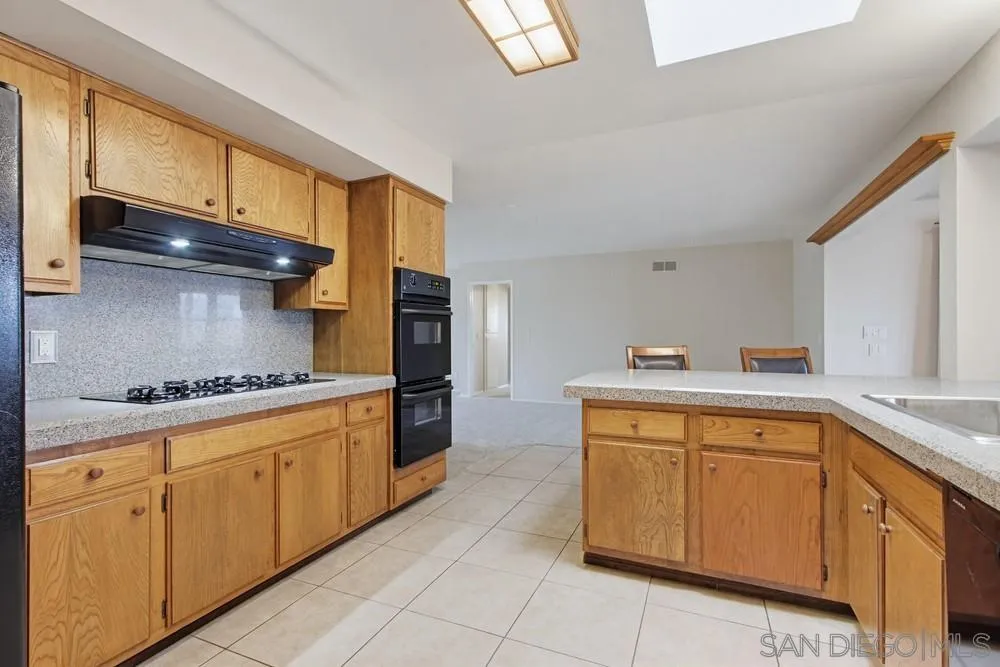 https://cdn.realtyfeed.com/cdn/127/260003430/47282a403c5f7f0527fe64d9a6135f15.webp