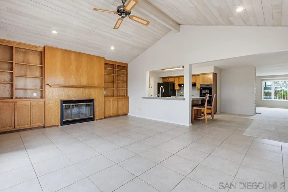 https://cdn.realtyfeed.com/cdn/127/260003430/79589c066874f4734920258194ae4f39.webp