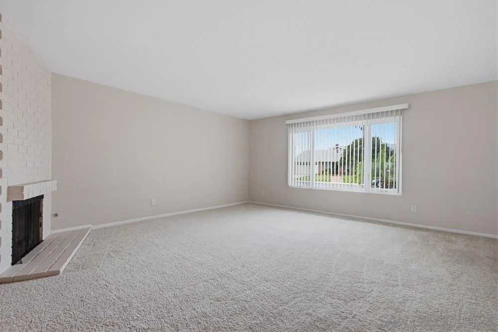 https://cdn.realtyfeed.com/cdn/127/260003430/8075a496db0ca145679417040e726893.webp