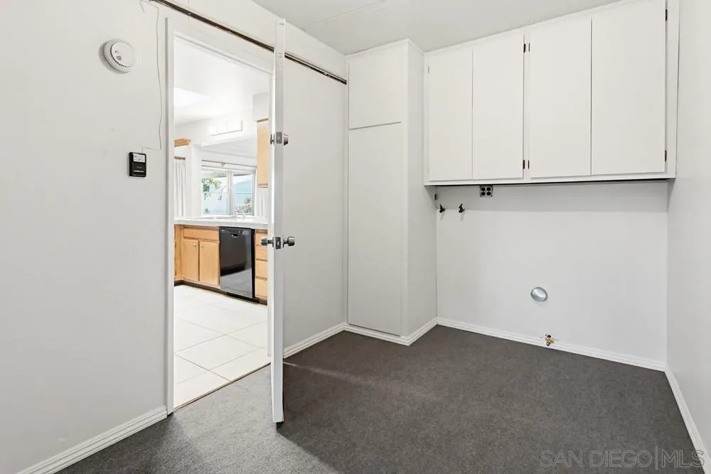 https://cdn.realtyfeed.com/cdn/127/260003430/a80560f34deef136d82de4a86510a4cf.webp